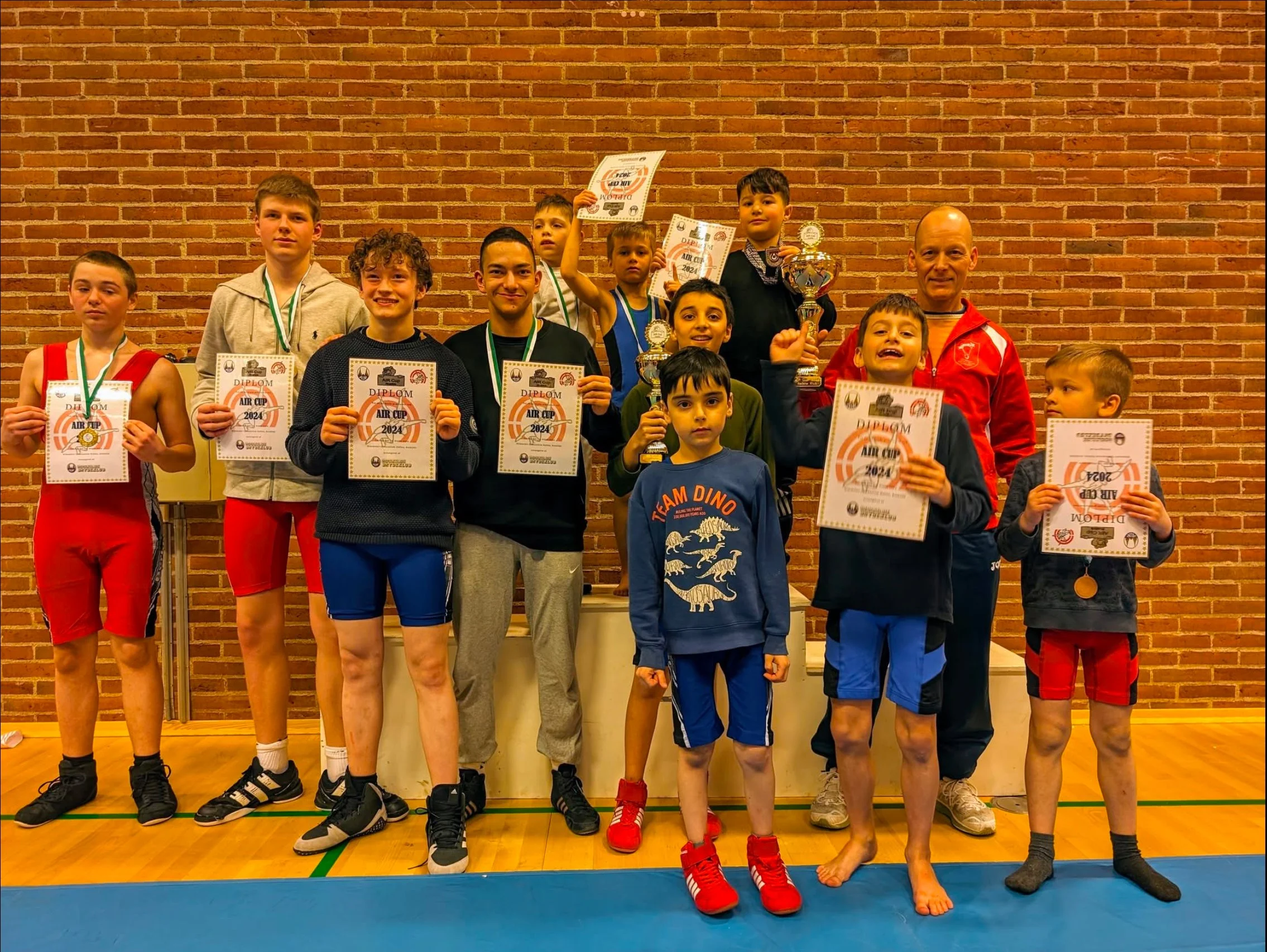 dansk stævne for børn til brydning