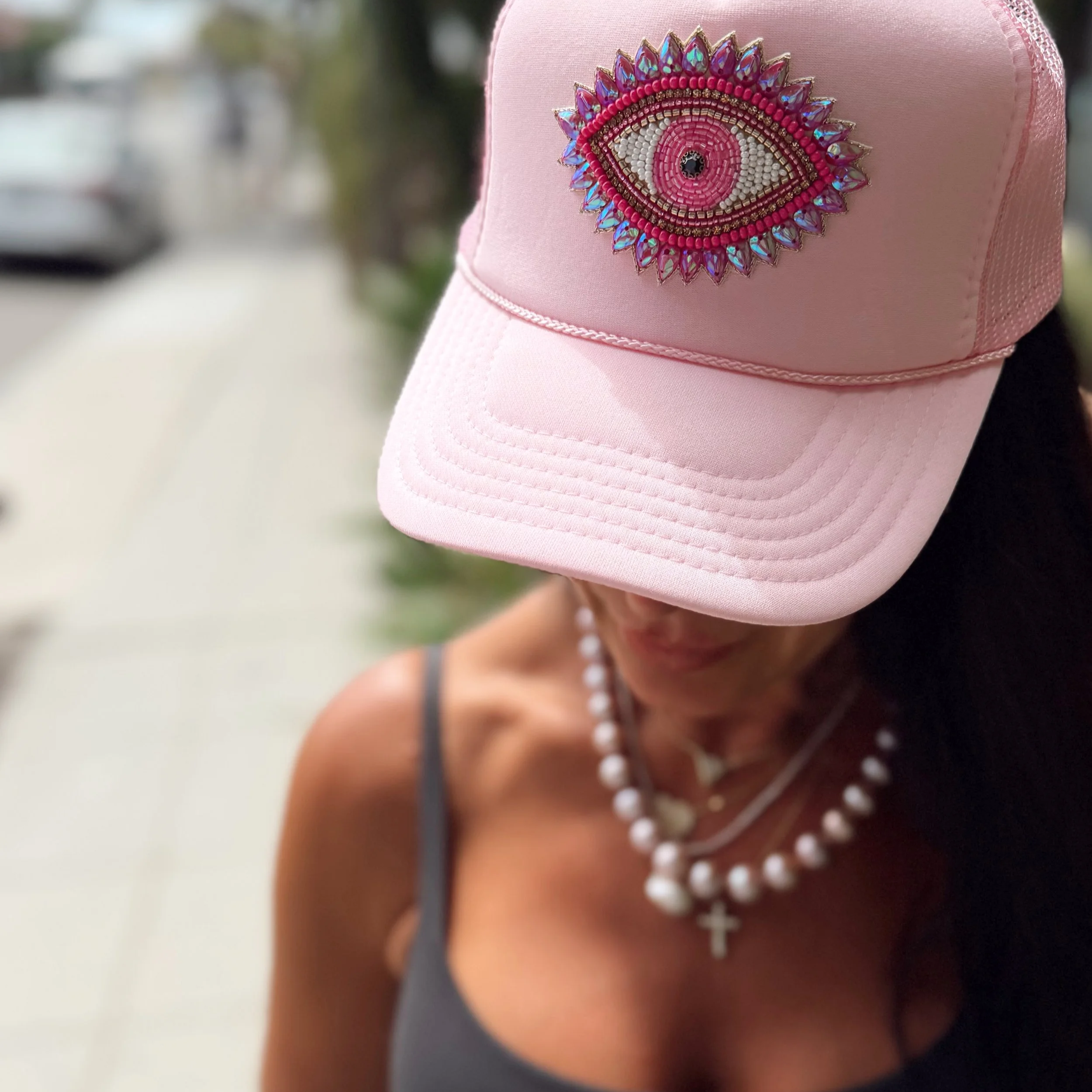 AG-pinkevileye1.png