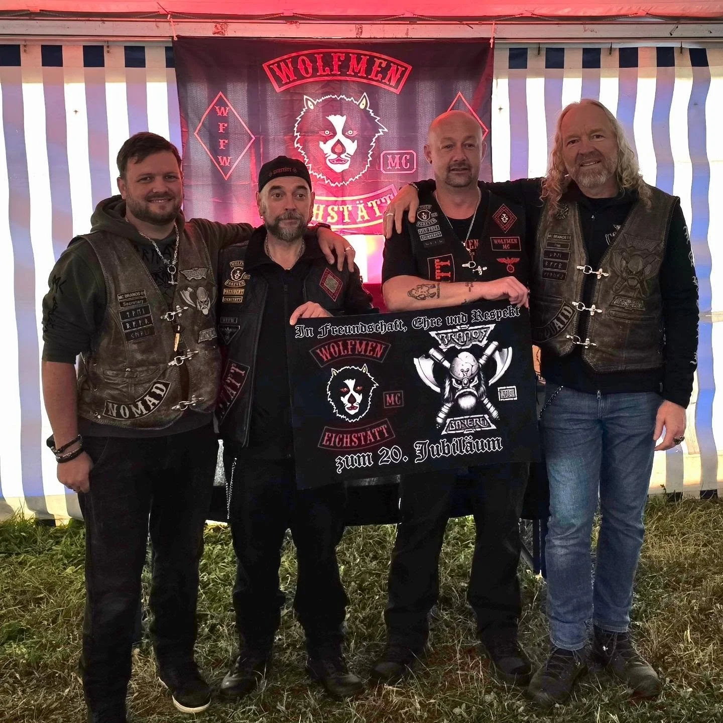 Klause, Chriss und Heiko haben das 20-j&auml;hrige Jubil&auml;um der Wolfmen Eichst&auml;tt besucht!
Auch hier nochmal alles gute zum Bestehen 😎