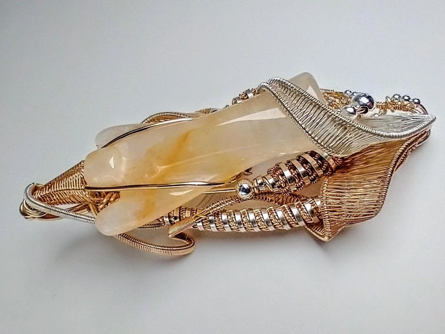 citrine angel pendant side.jpg