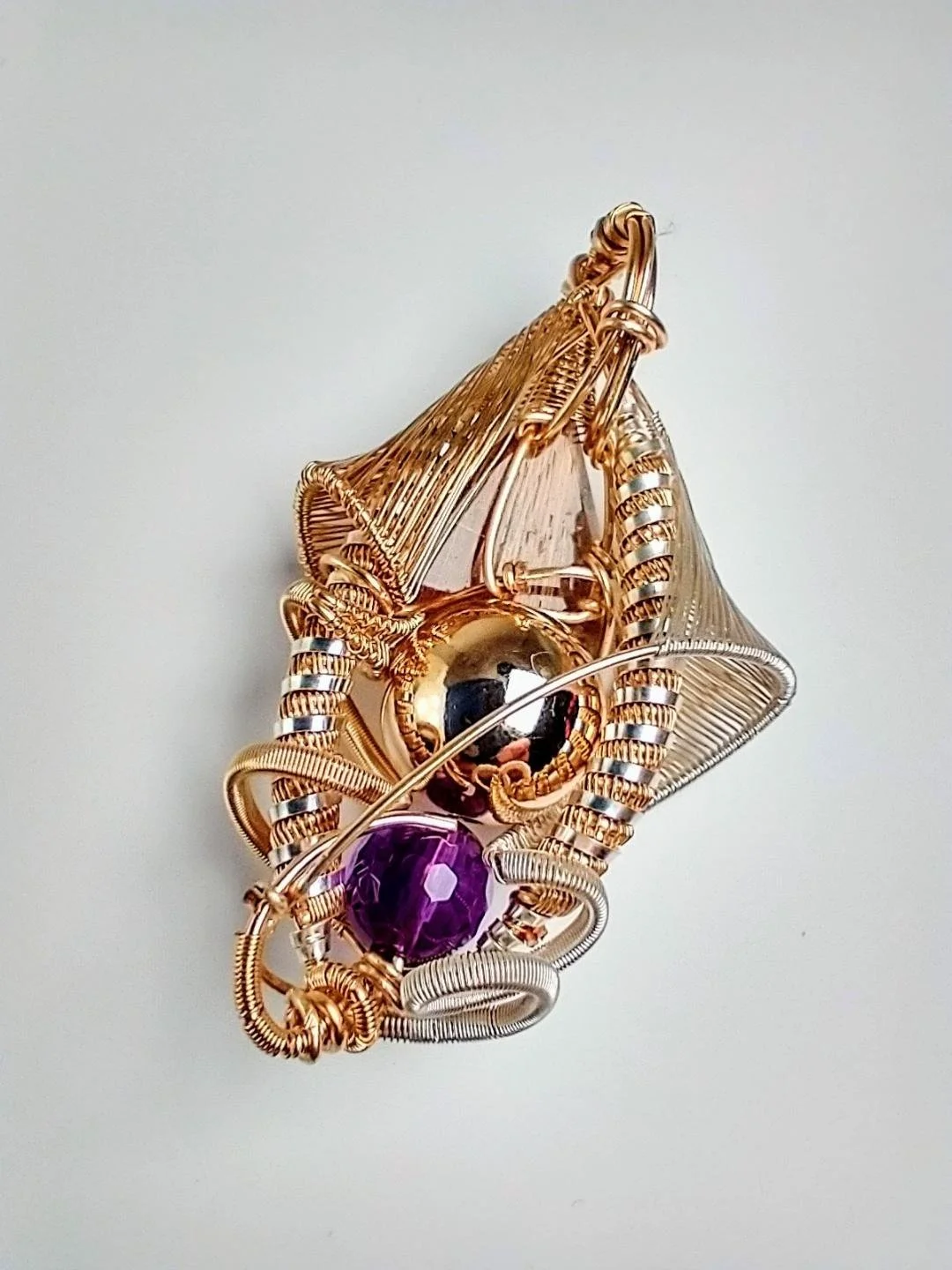 rutile gold bead back.jpg