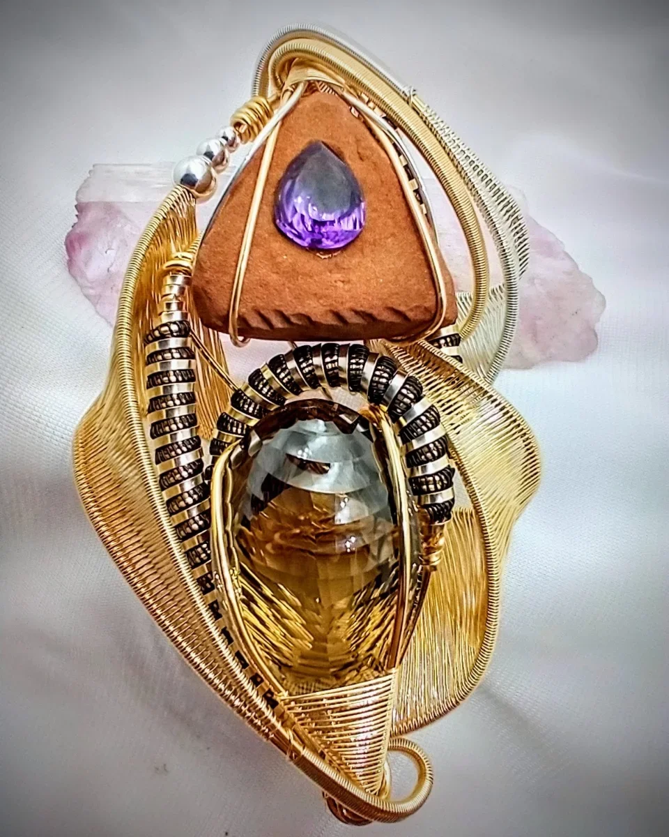 sedona red rock lemon quartz.webp