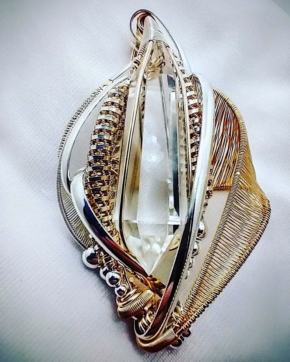 vogel_crystal_quartz_amulet_ (1).jpeg