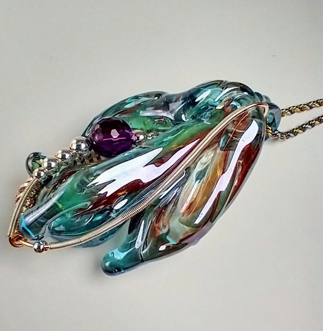 glass pendant side #2.jpg