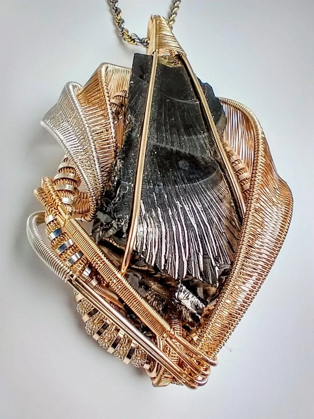 shungite pendant close.jpg