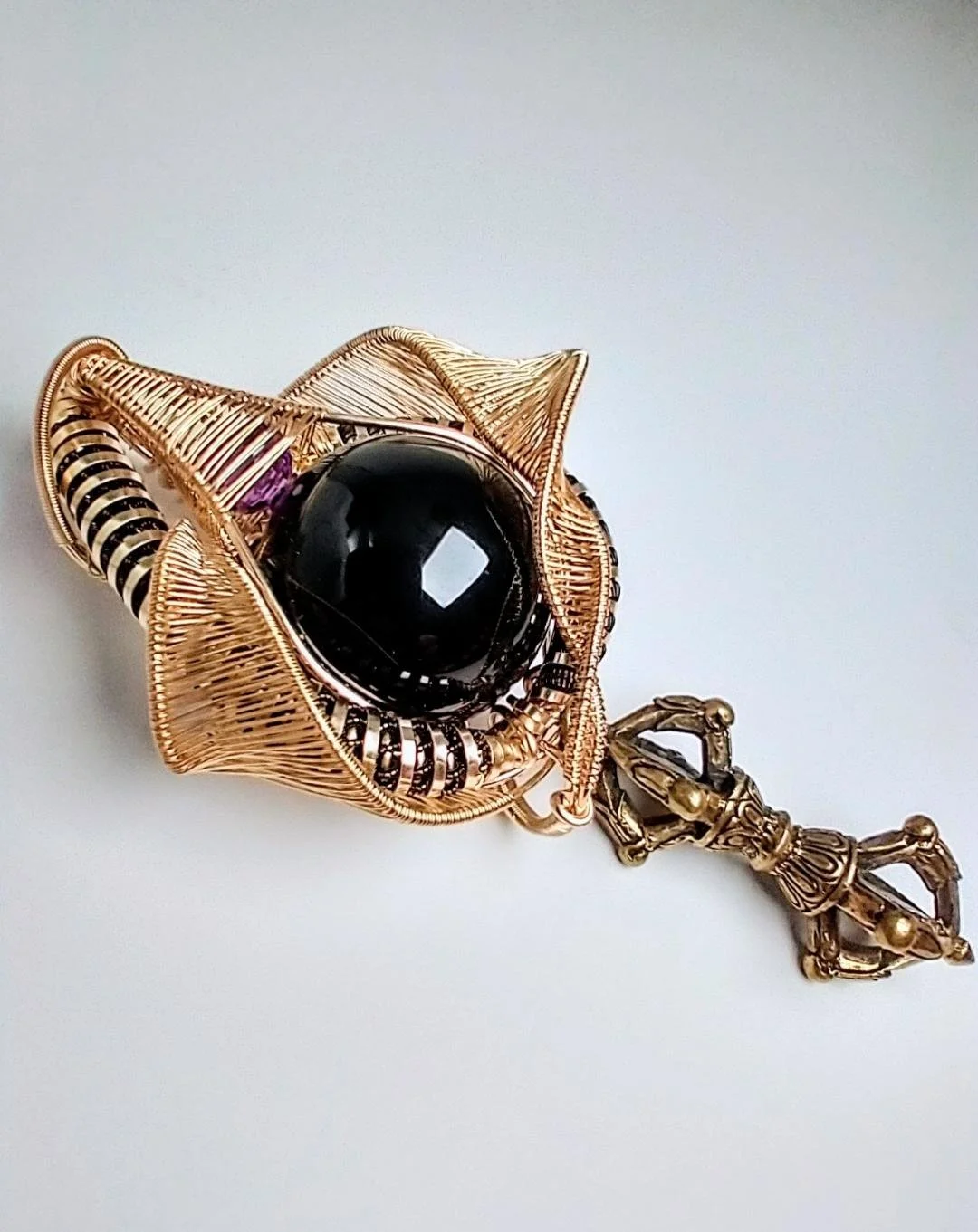 black onyz vajra pendant side.jpg