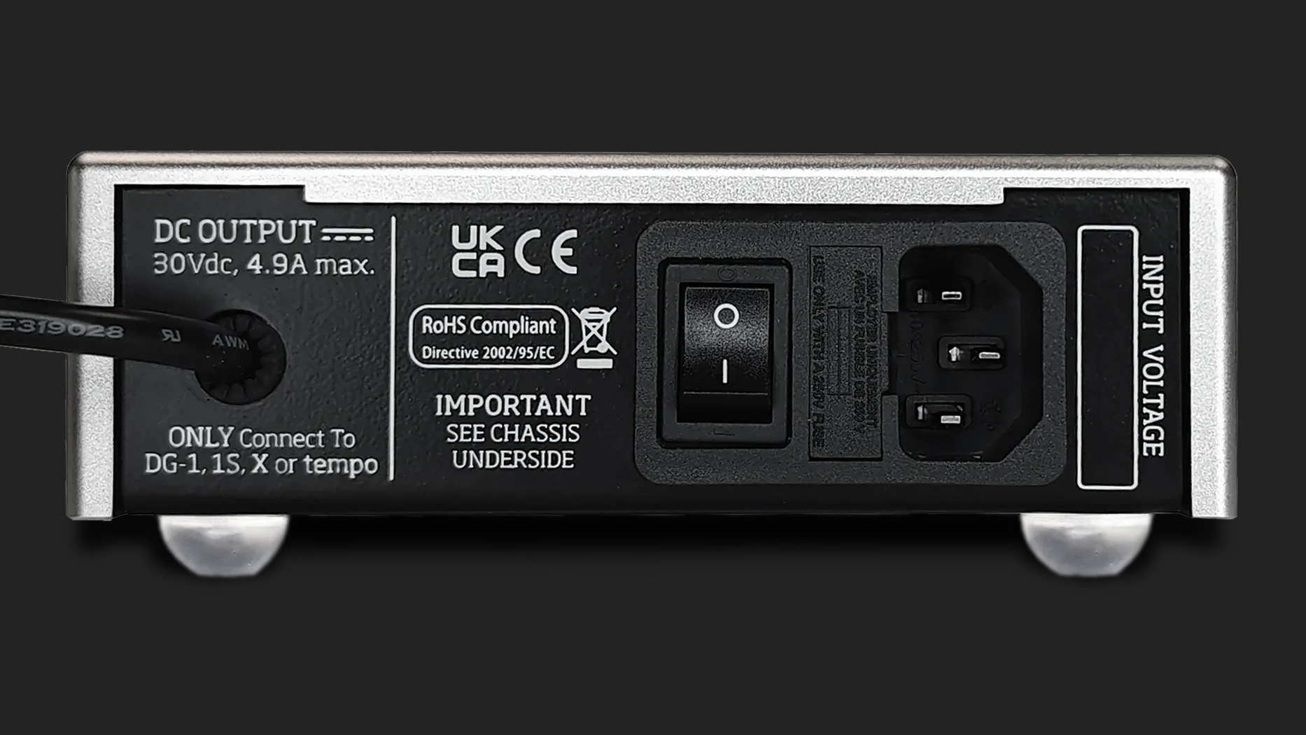 Vertere LunA DC Power Supply Rear