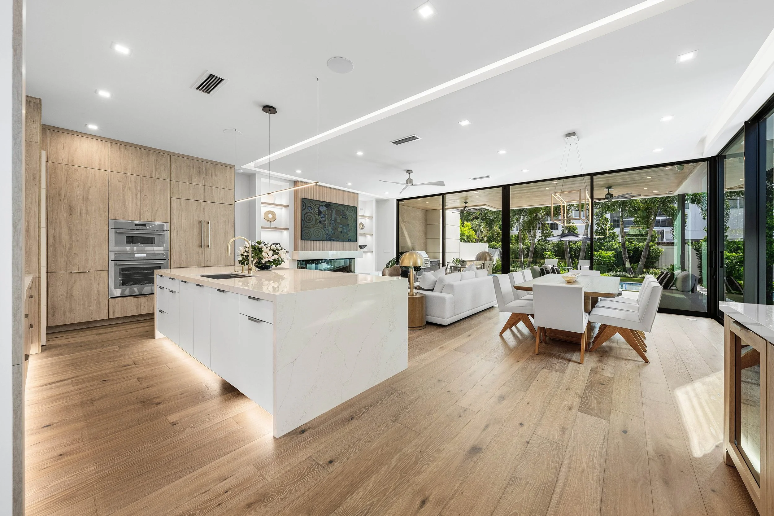 008-130NortheastWavecrestWay-BocaRaton-FL-33432-SMALL.jpg