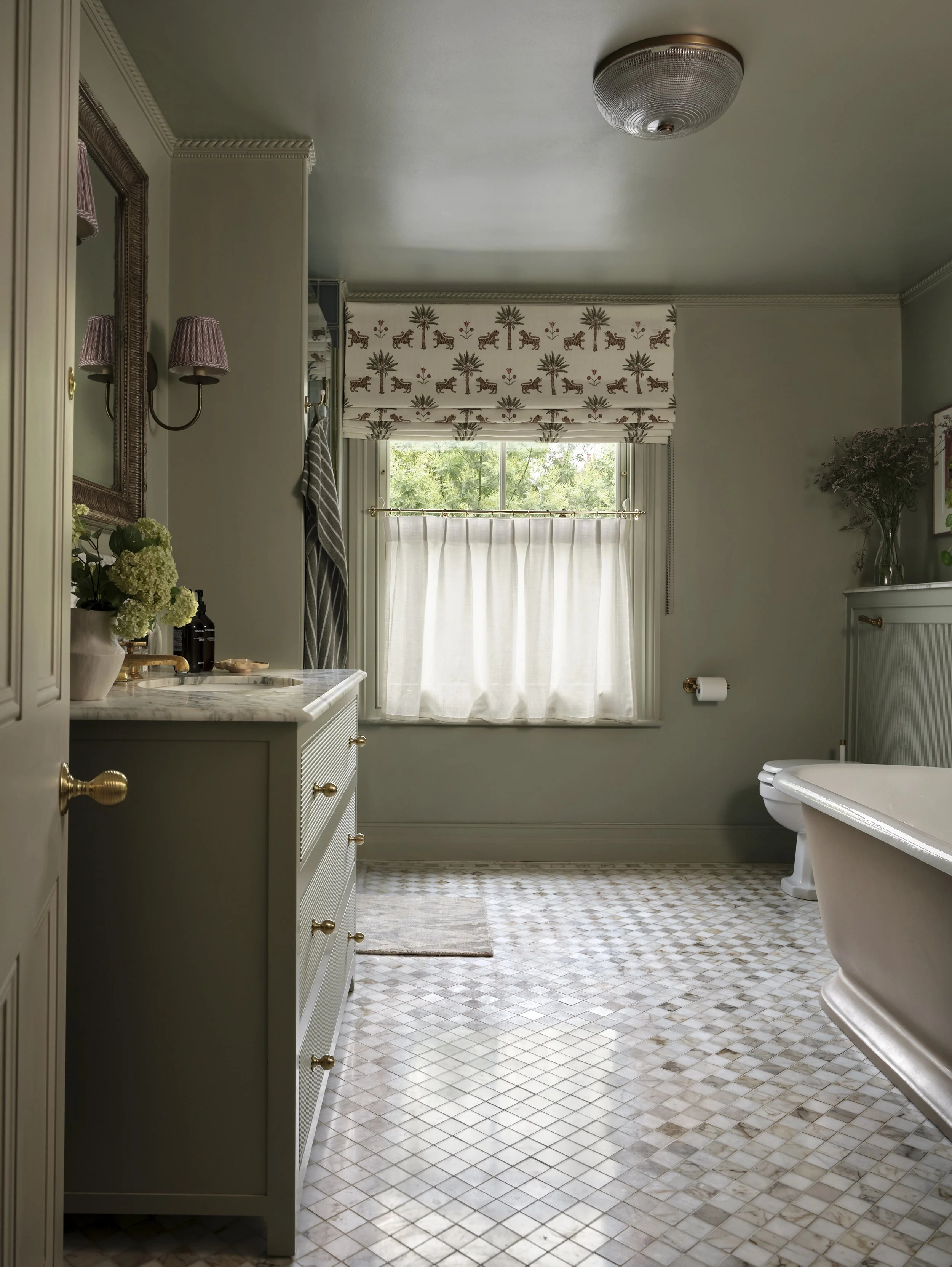 FF_25.20.13_bathroom_04.jpg