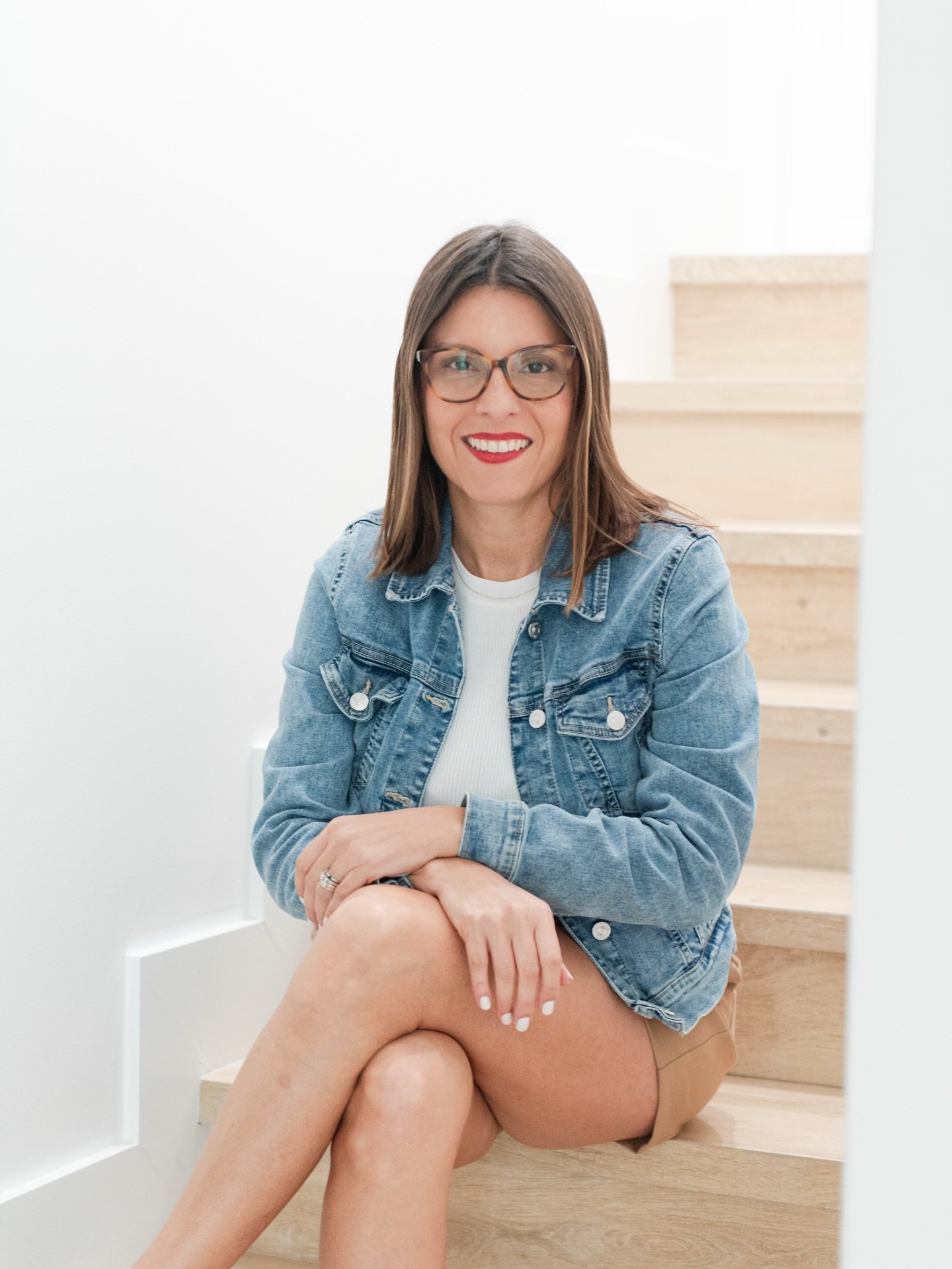 Hi, I&rsquo;m Adriana Jacir -a lover of all things beautiful, a sharp eye for a good layout, and a bit of a house whisperer.

I&rsquo;m a master at reworking layouts, seeing what&rsquo;s not working and turning it into something that just flows.

If 