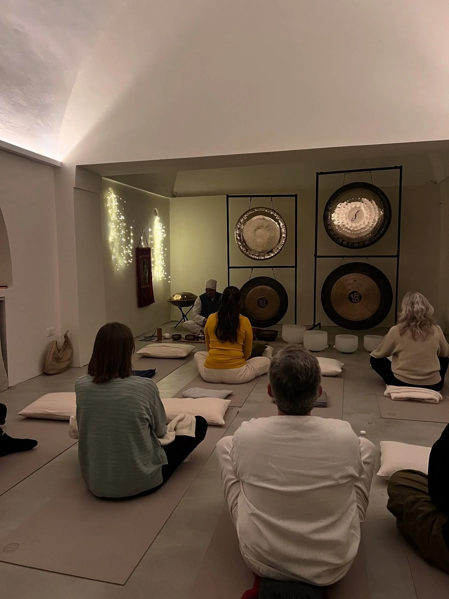 ✨ Settimana di Mindfulness e Benessere a STUDIO ALVA ✨

Da noi lo yoga e la meditazione si intrecciano con momenti di connessione profonda e rigenerazione. Ecco cosa &egrave; successo:

🌿 Mom &amp; Baby Yoga con Francesca &mdash; dolce pratica per m