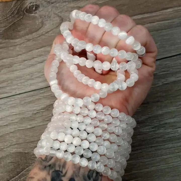 🤍 Selenite 6mm Gemstone Bracelet — Clarity, Purification & Inner Peace