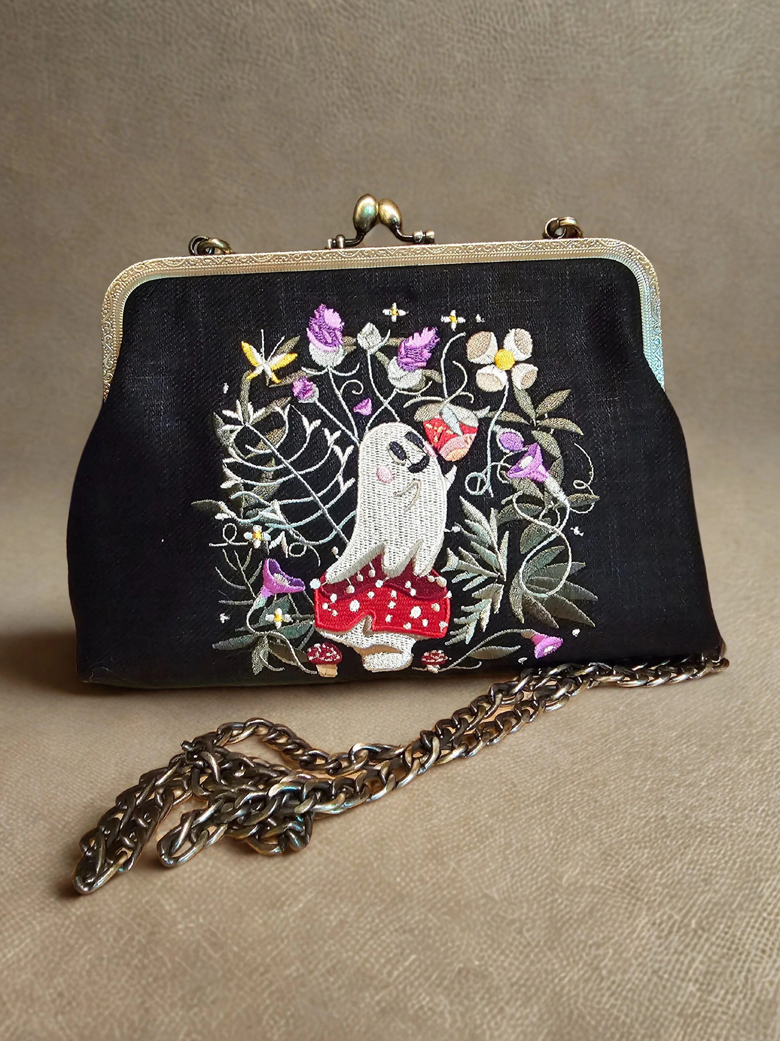 Embroidered Ghostie in strawberry field vintage style kisslock purse
