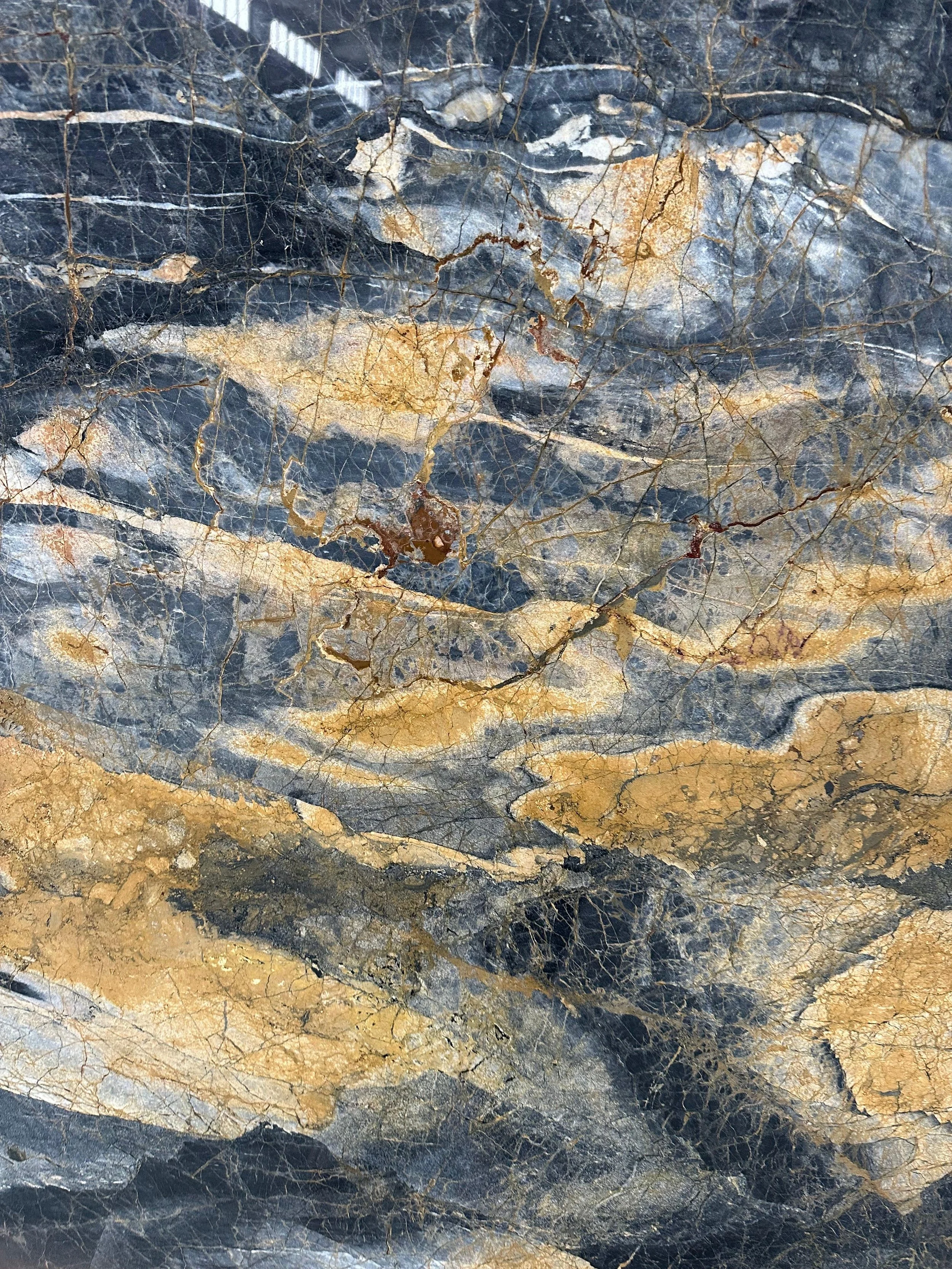 Vincent Black KL3229 Polished Zoom 9.jpg