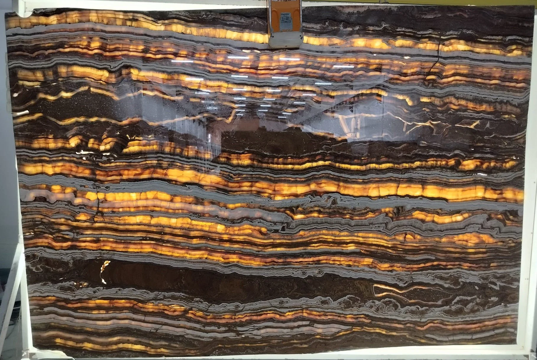 Tiger Onyx M5093 Polished Light 6.jpeg