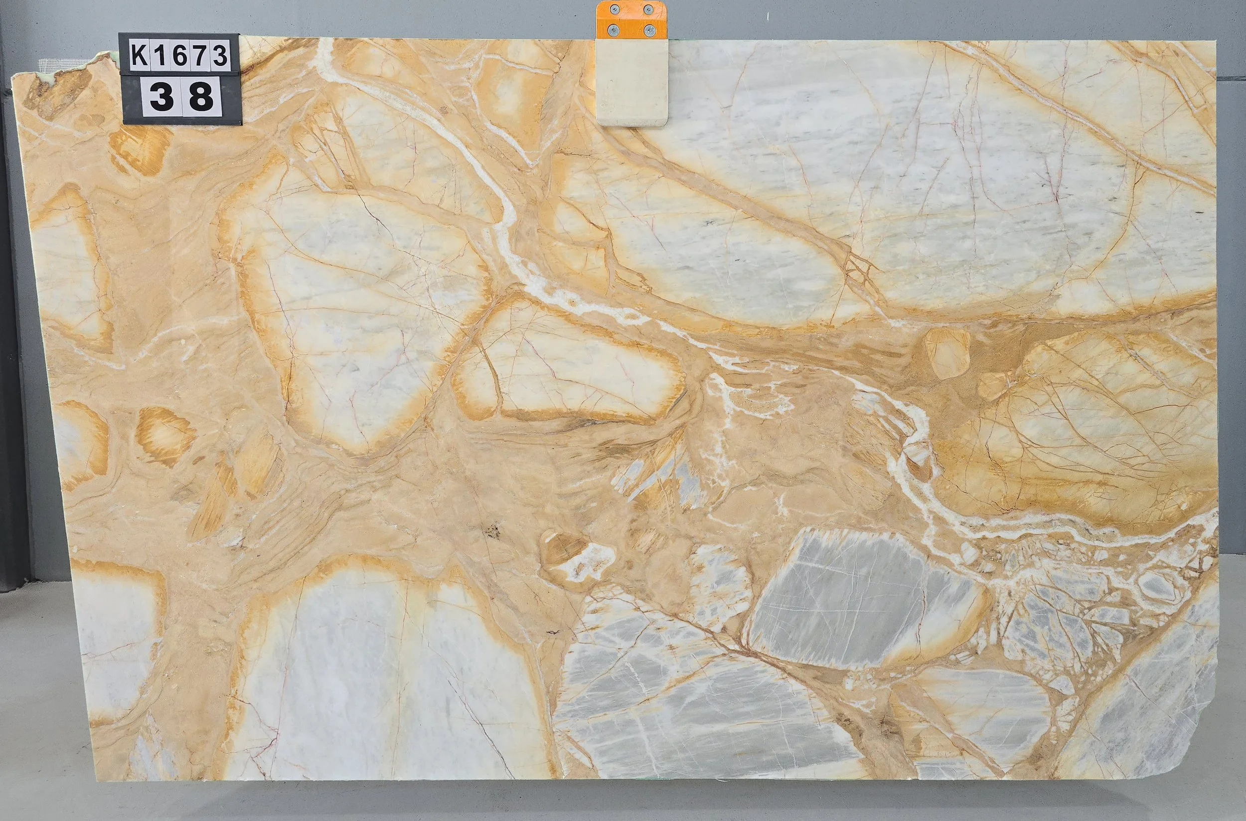 Tramonto Dolomite KL1673 Polished 38.jpg