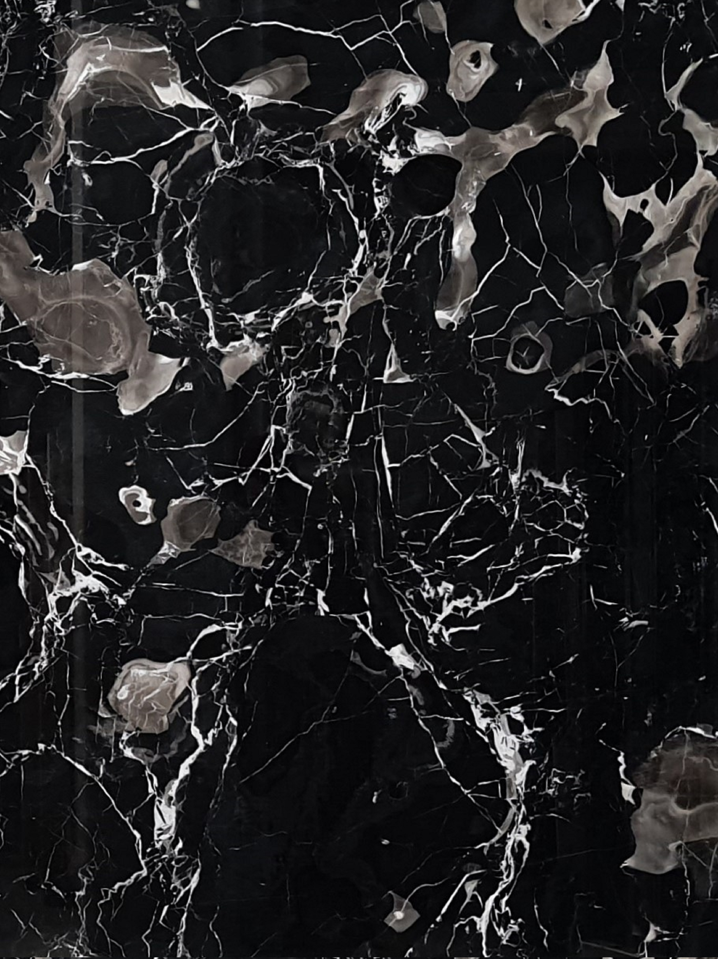 Charlotte Black KMS1076 Polished Zoom 1.png