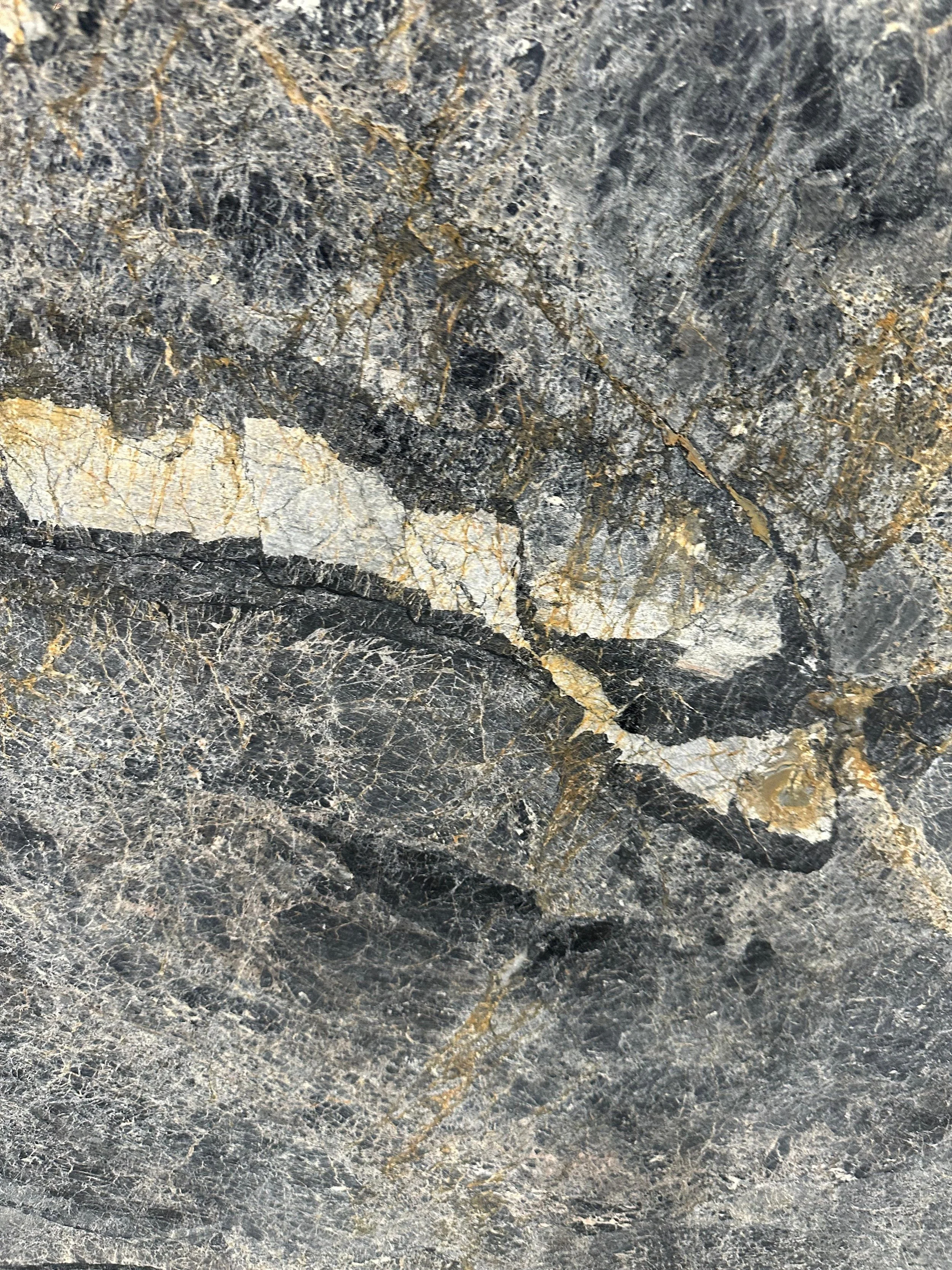 Vincent Black KL3229 Polished Zoom 13.jpg