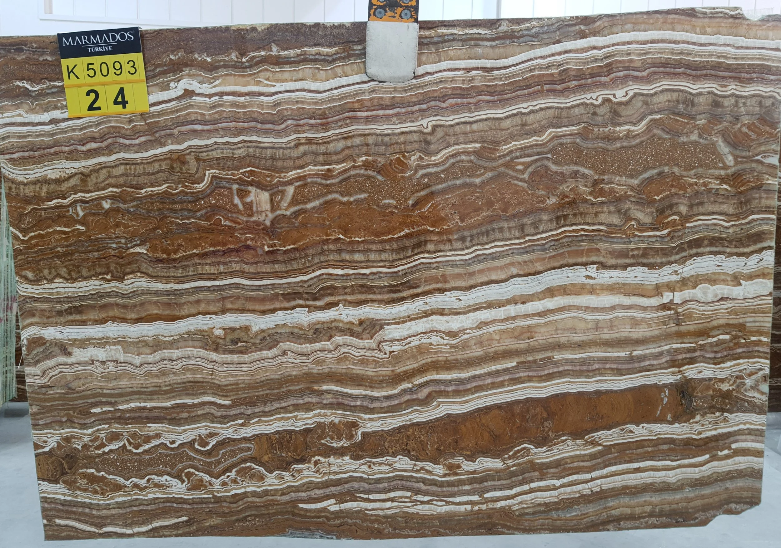 Tiger Onyx M5093 Polished 24.jpg