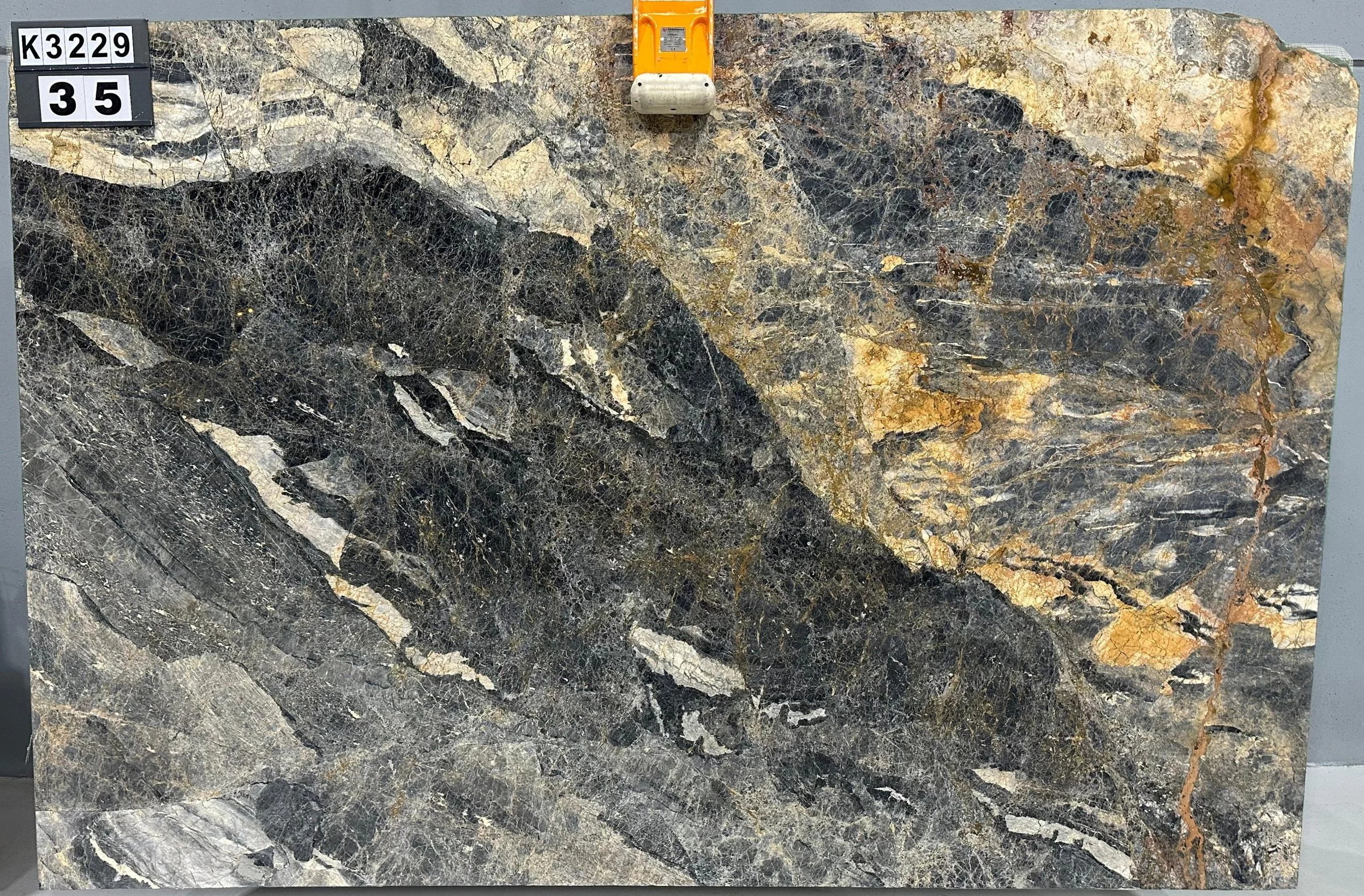 Vincent Black KL3229 Polished 35.jpg