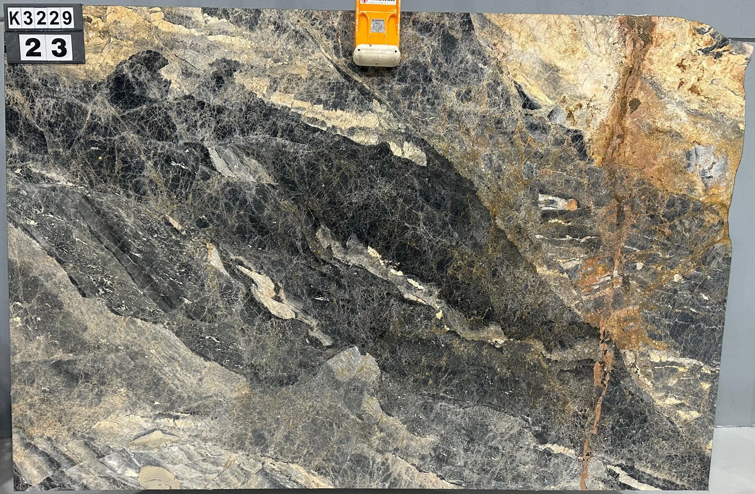 Vincent Black KL3229 Polished 23.jpg