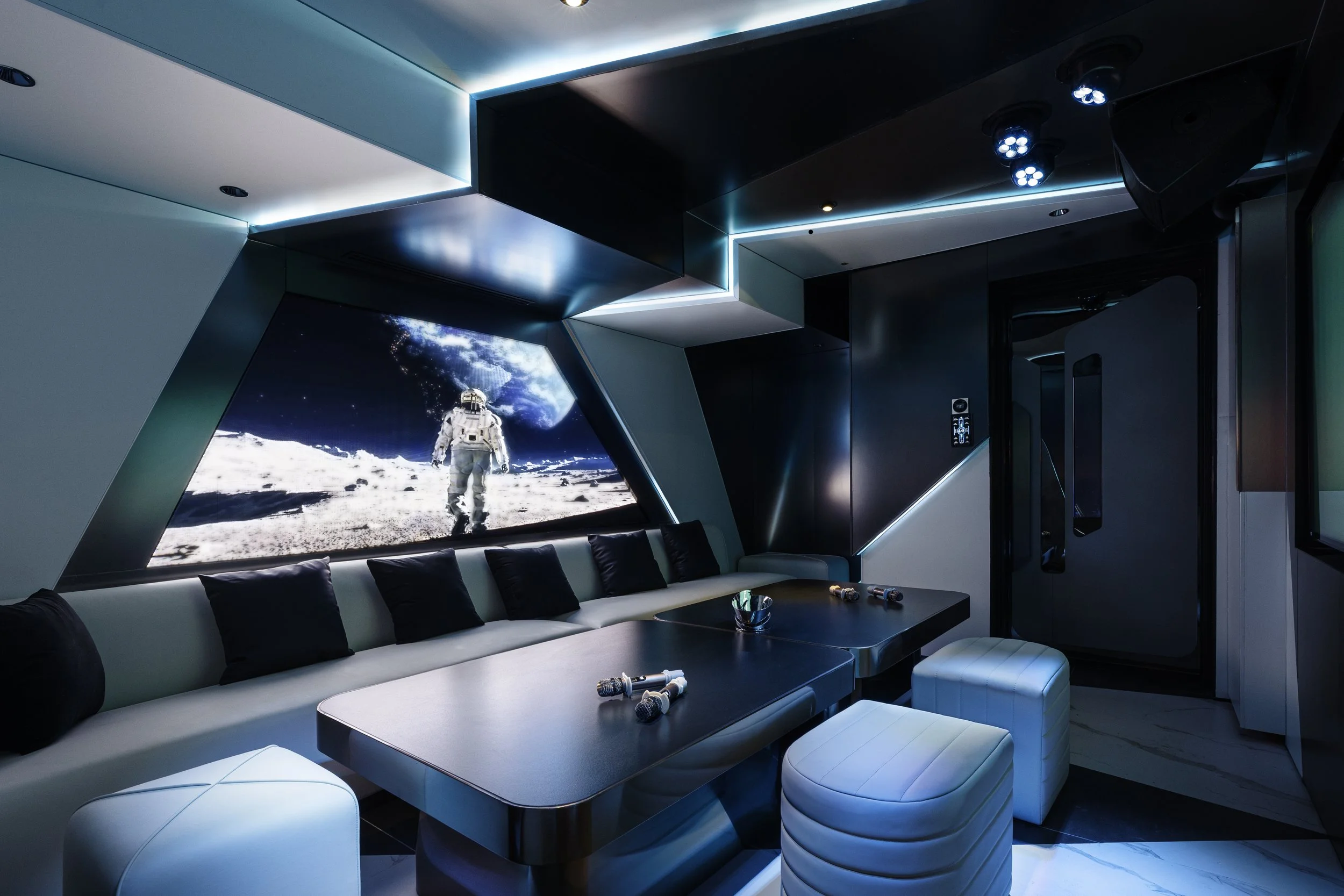 U9 - room 6.jpg