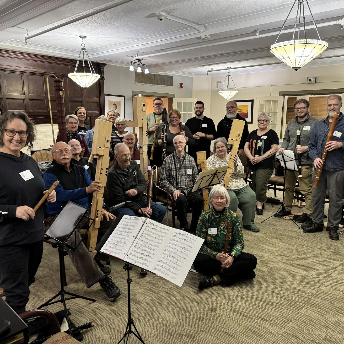 The new Recorder Orchestra of the Midwest at our first rehearsal at Cantata Assisted Living in the Chicago suburbs. The new orchestra features nearly 30 players led by Clea Galhano.