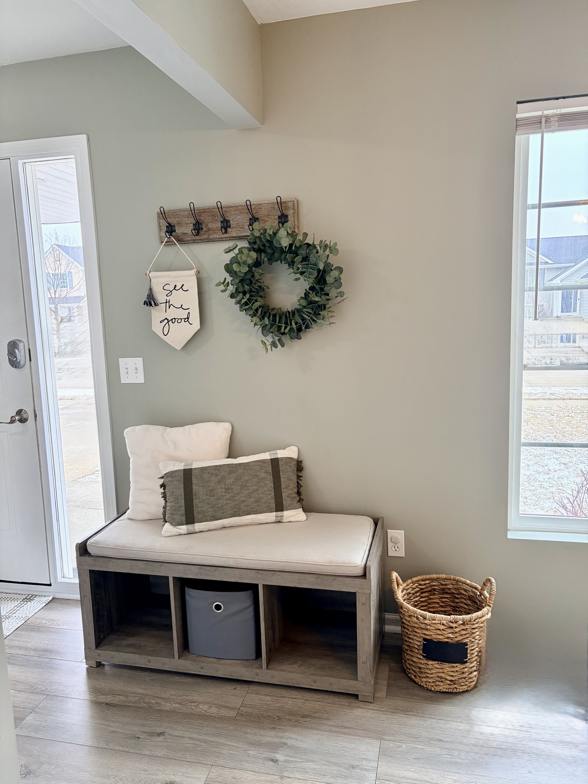 Entryway Staging