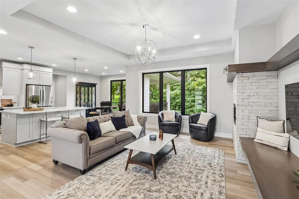 Staging - LR Accessories & Decor