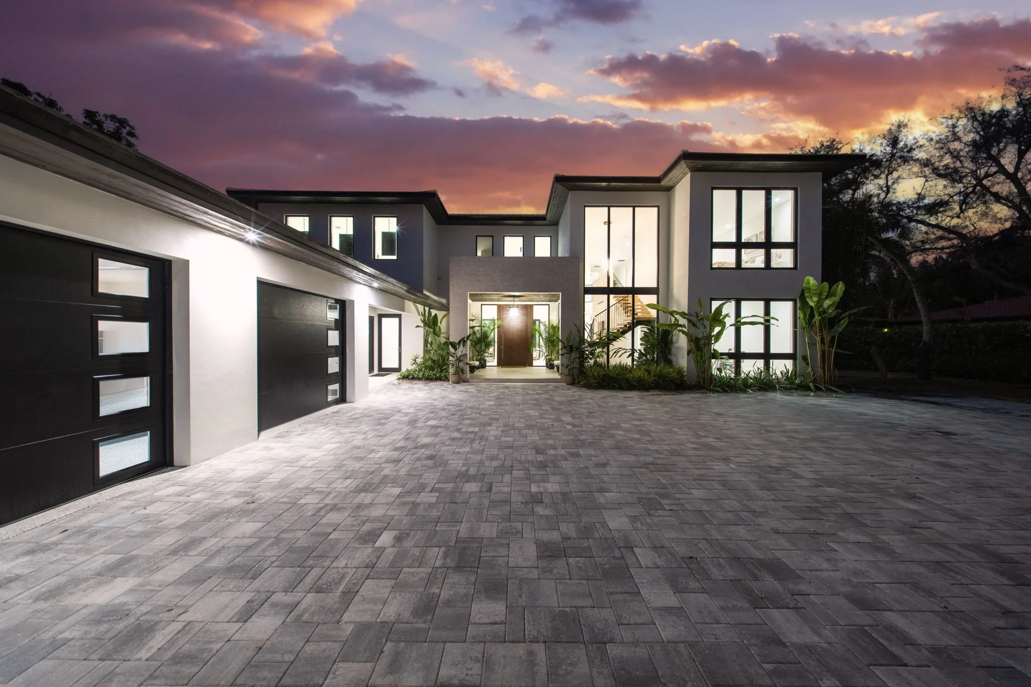 21-149-web-or-mls-9390 SW 99th - Exterior-12.jpg