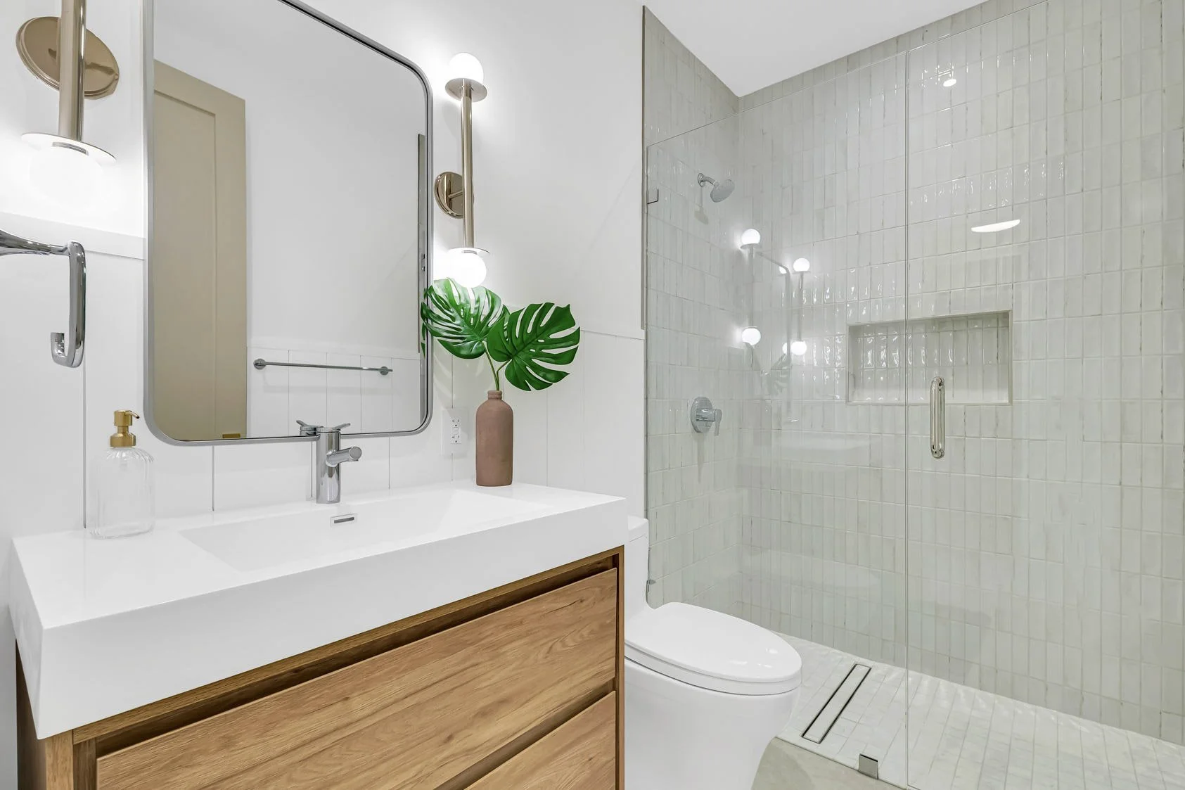 10-76-web-or-mls-9390 SW 99th - Second Floor -16.jpg