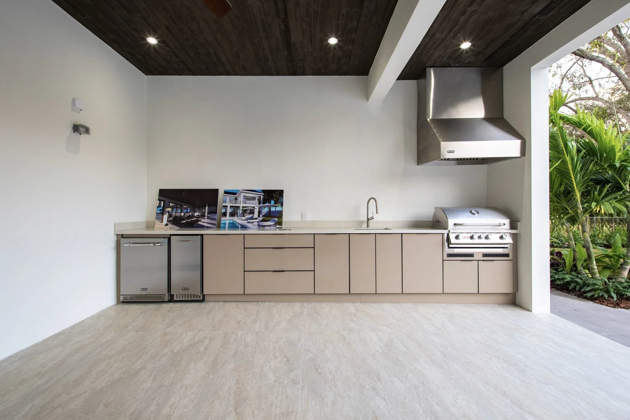20-147-web-or-mls-9390 SW 99th - Exterior-11.jpg