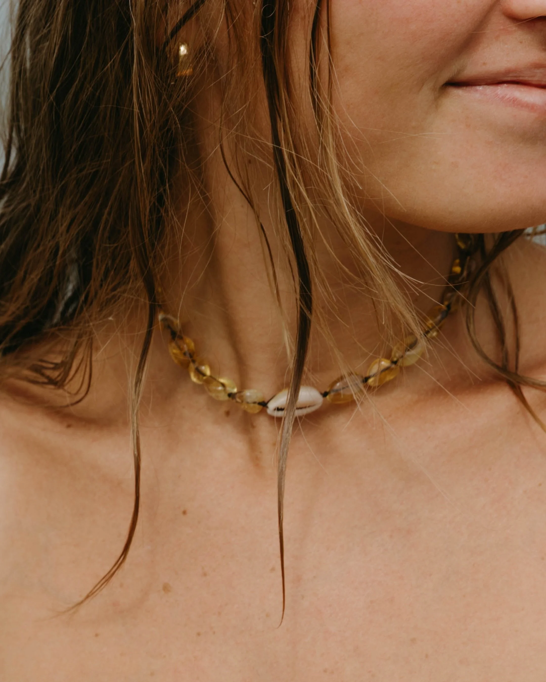Pre-orders for The Shores necklace in yellow and the little treasure earrings in both silver and gold will be closing tomorrow by the end of the day (8/7)!! Get your orders in before then if you were eyeing these beauties!! ⭐️🐚🌻🌊✨