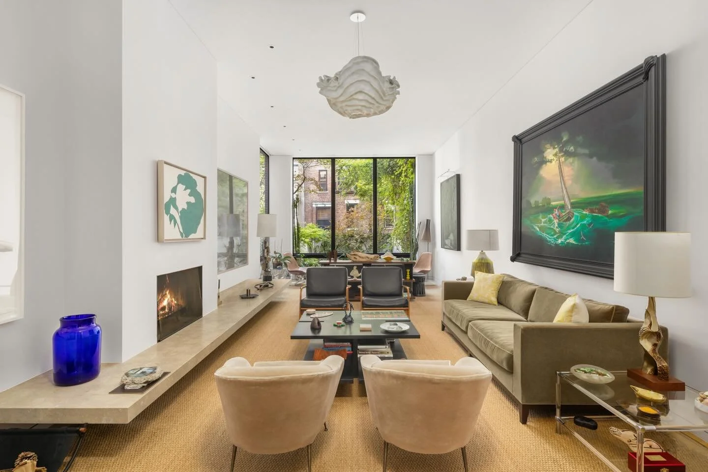 Just Listed - $11,250,000
309 West 80th Street
5 Bed | 5.5 Bath 

309 W 80th was designed and reimagined by the acclaimed Steven Harris. On a prime, tree-lined Upper West Side block near Riverside Park, this five-story Gothic Revival townhouse offers