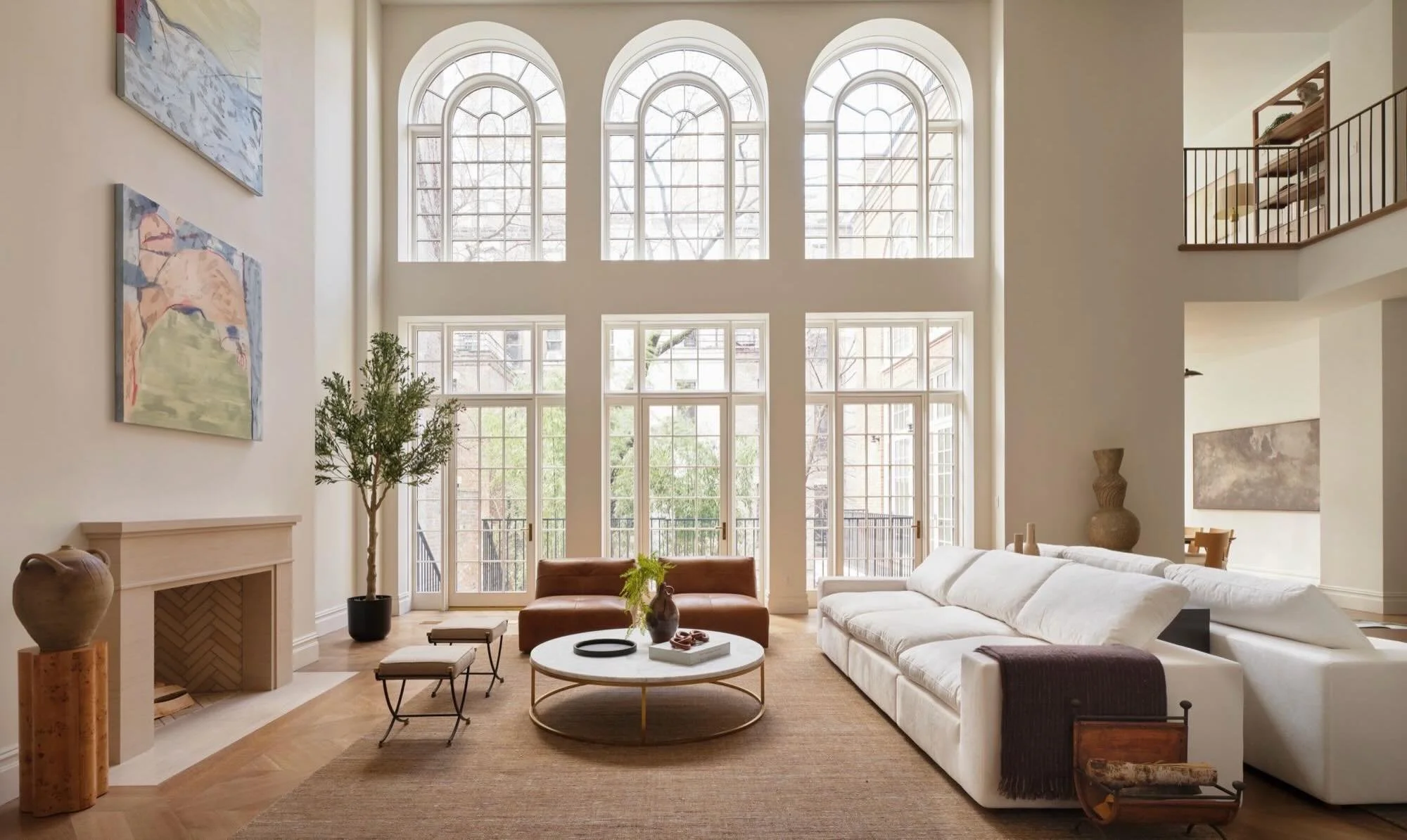 May 25-31, 2026  Manhattan Luxury Report: 

The luxury market had another strong week, with 32 contracts signed for a total volume of $321m. Two deals traded in excess of $20m, one above $80m, and 13 (40%) of these contracts were in new or recently b