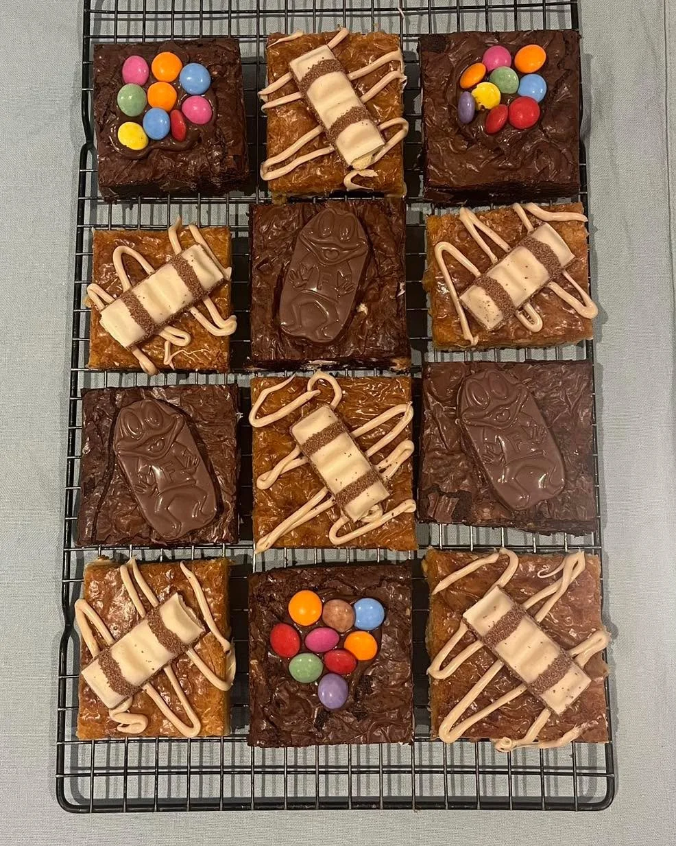 Who&rsquo;s ready for treats. 

We have some lovely brownies and blondies in the shed this weekend, as well as the usual sponge bakes. 

We&rsquo;ll be open from 10am tomorrow and Sunday. 

#cakeshed #thistlebarrowroad #cakeshedstthistlebarrow #esthe