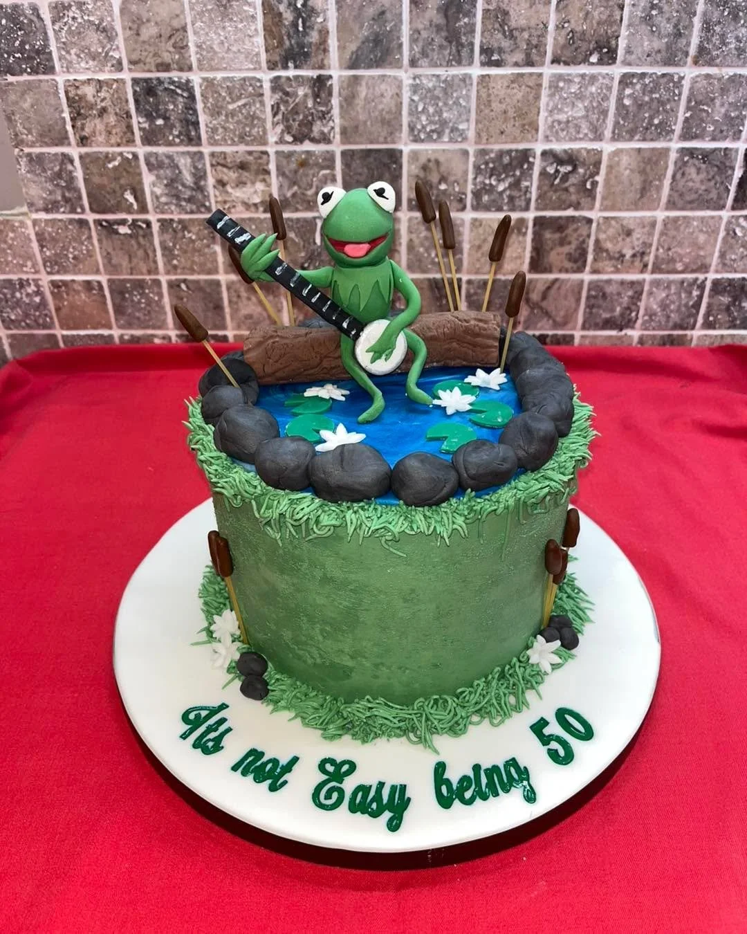 The last few weeks have been busy with cakes as well as the cake shed. 

The Kermit cake was loved by the recipient. Kermit made by the lovely Kate Shep in Poole. 

Miss Rachel and Spurs cakes were for brother and sister. 

Heart and cupcakes for a s
