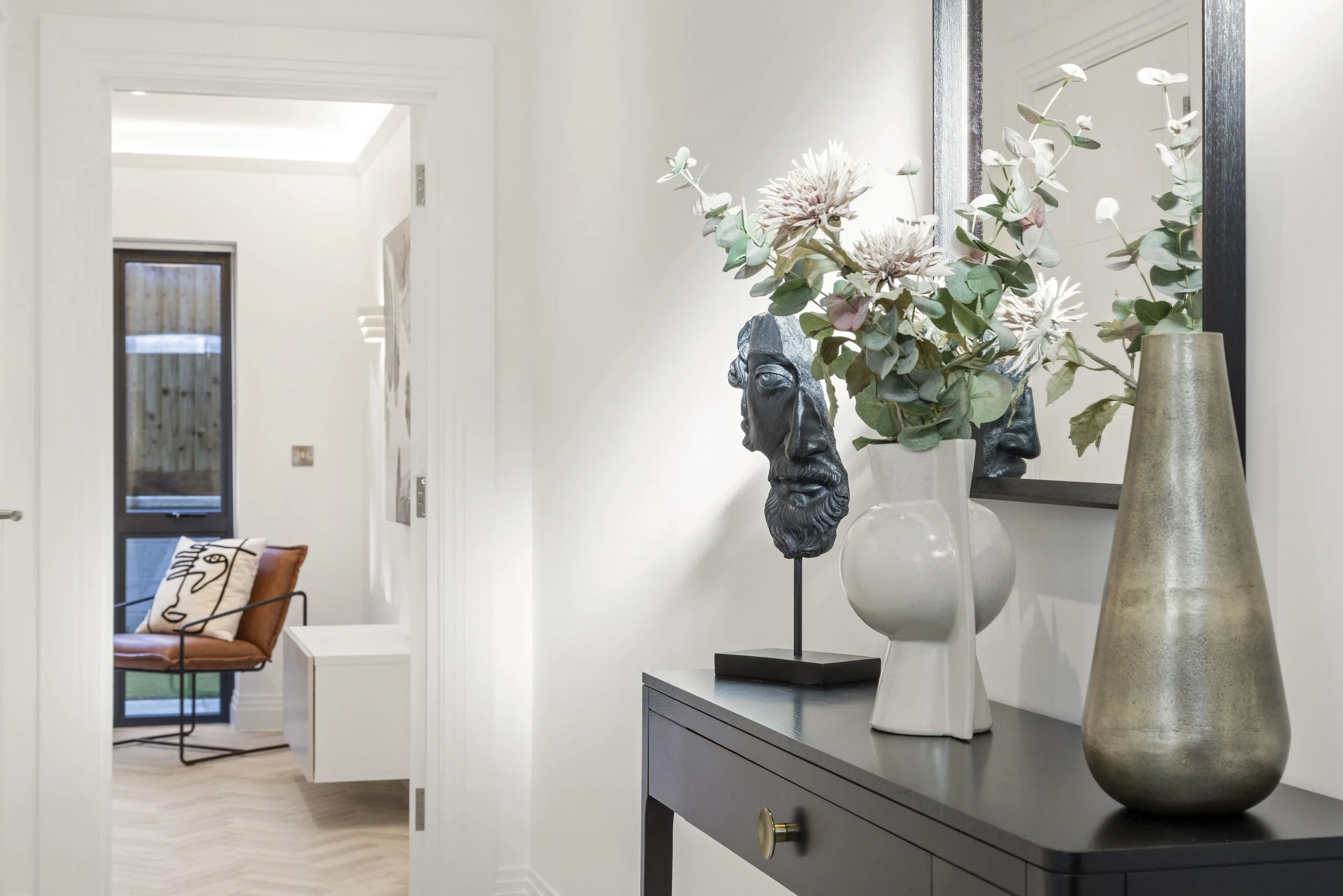 161220257_HSNH_Show Home 3 Land to rear of Buckingham Parade_HA7 4EB_037.jpg