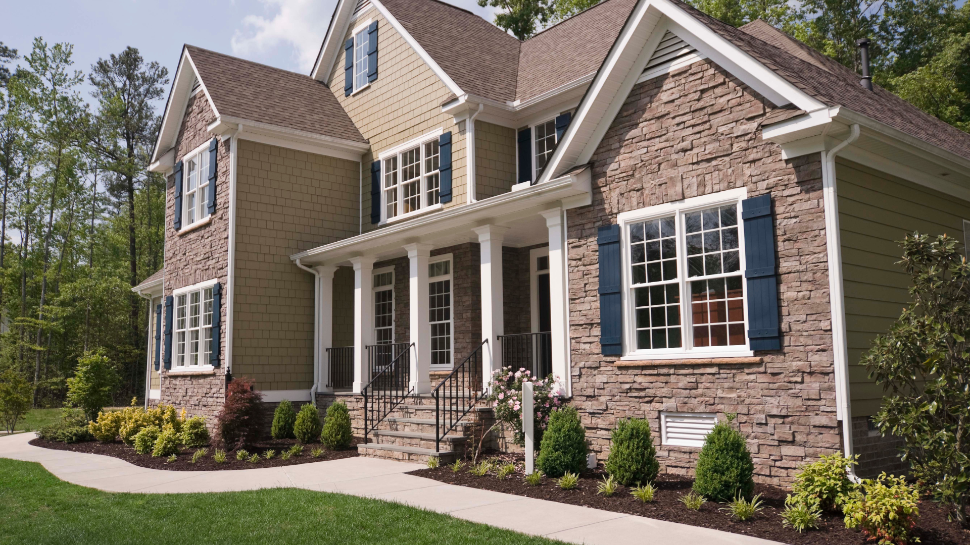 Thinking About Selling Your Rhode Island Home Yourself This Spring? What FSBO Sellers Need to Know Before the Market Heats Up