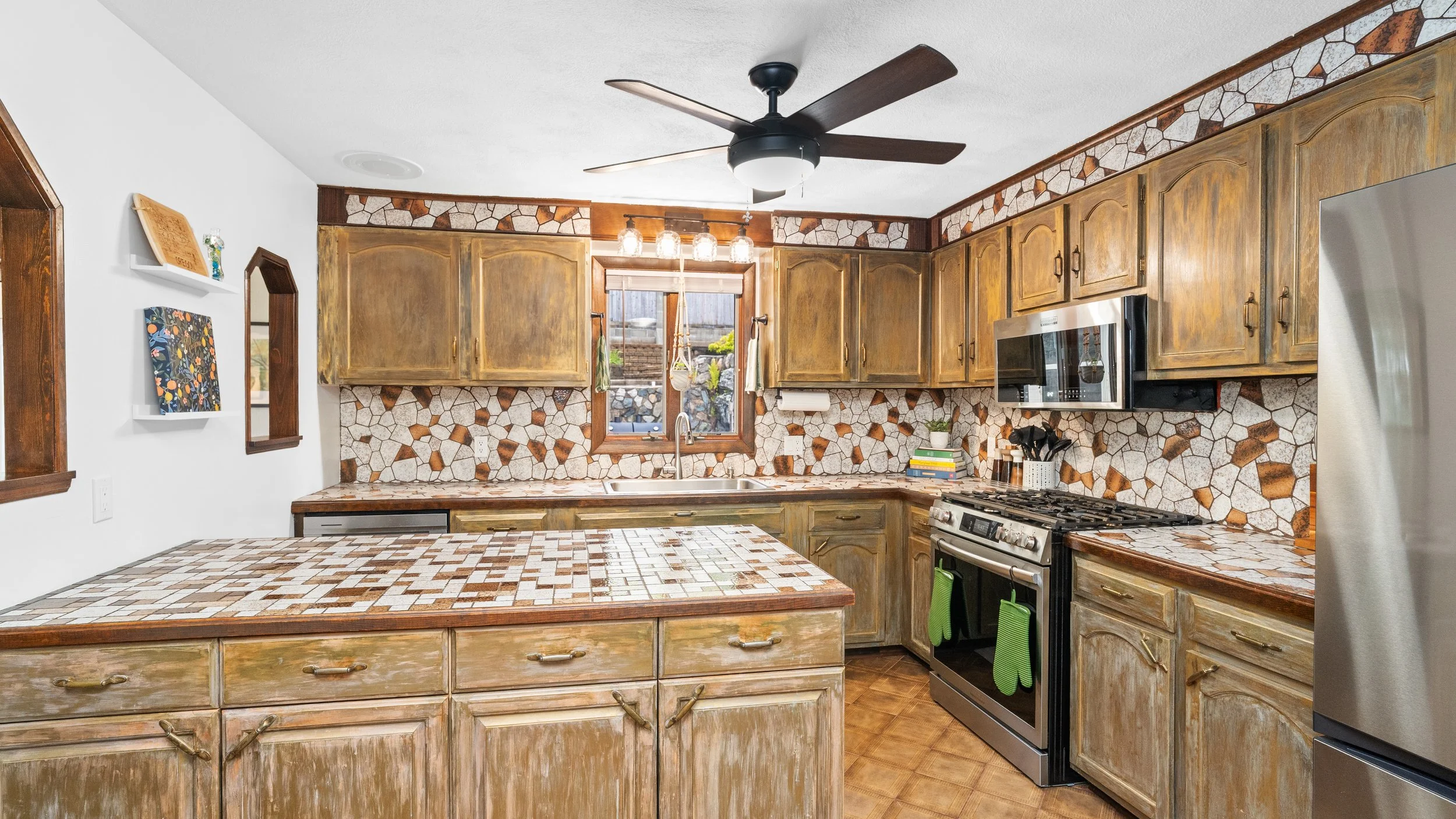 15-Kitchen.jpg