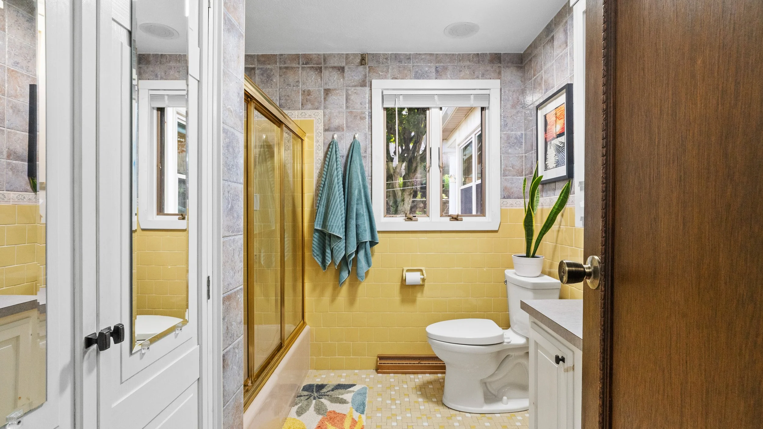 26-Bathroom.jpg