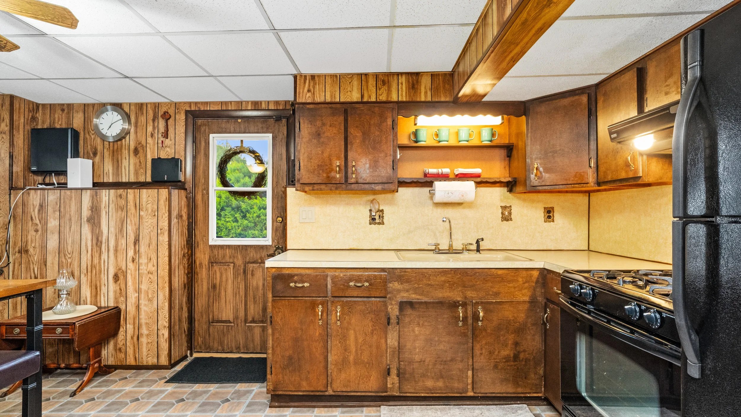 33-Down Kitchen.jpg