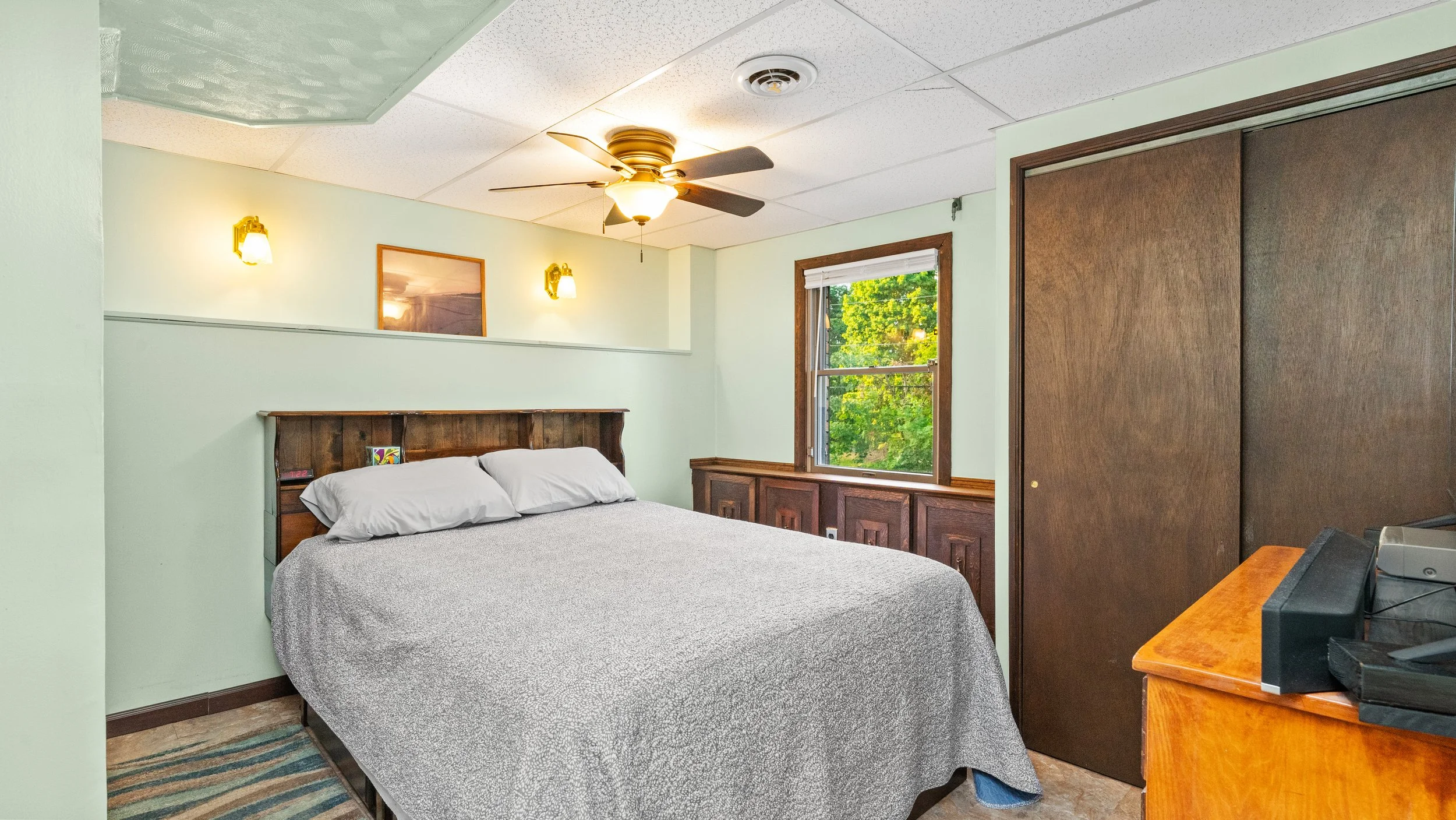 40-Down bed.jpg