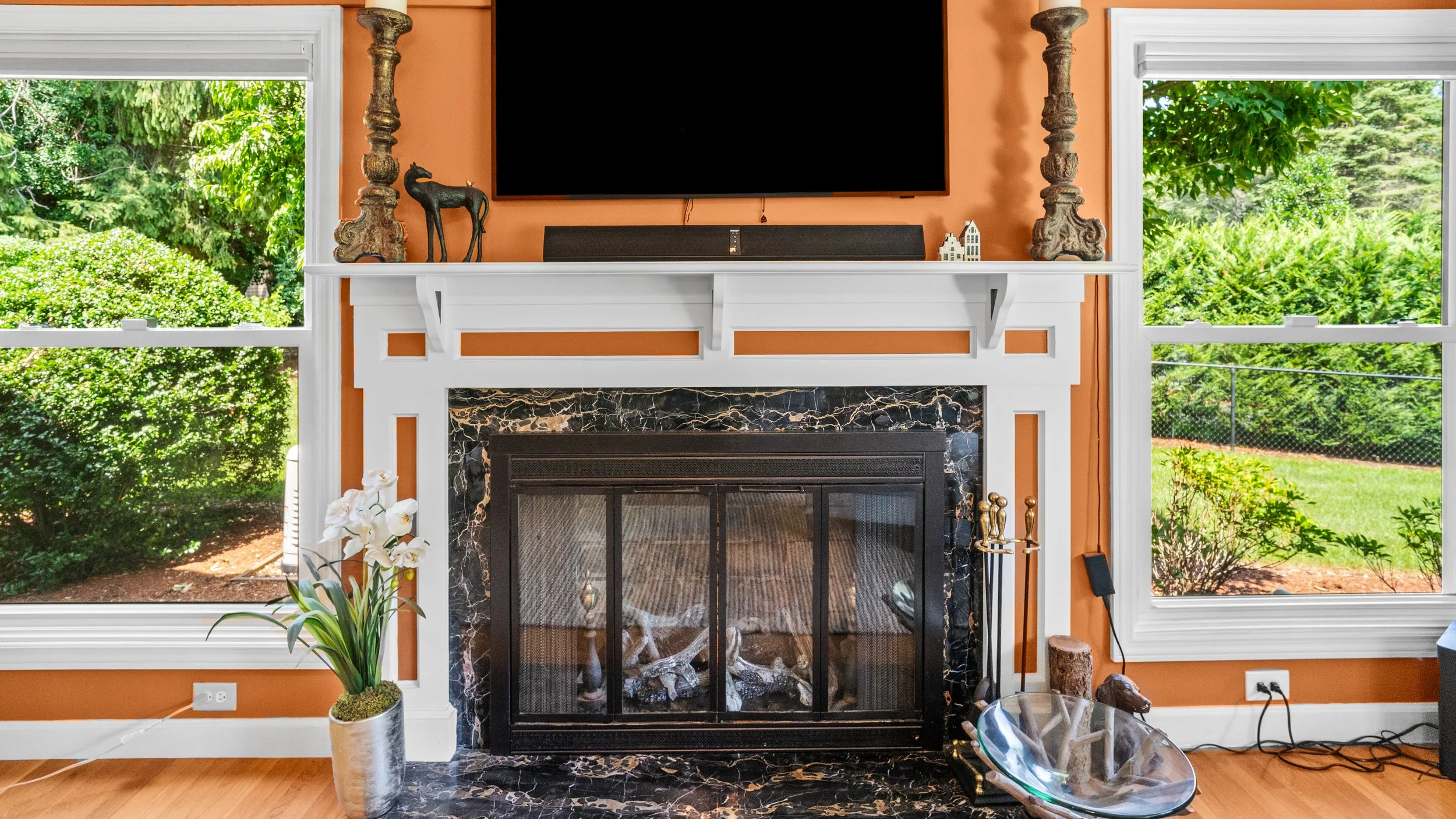19-Fireplace.jpg