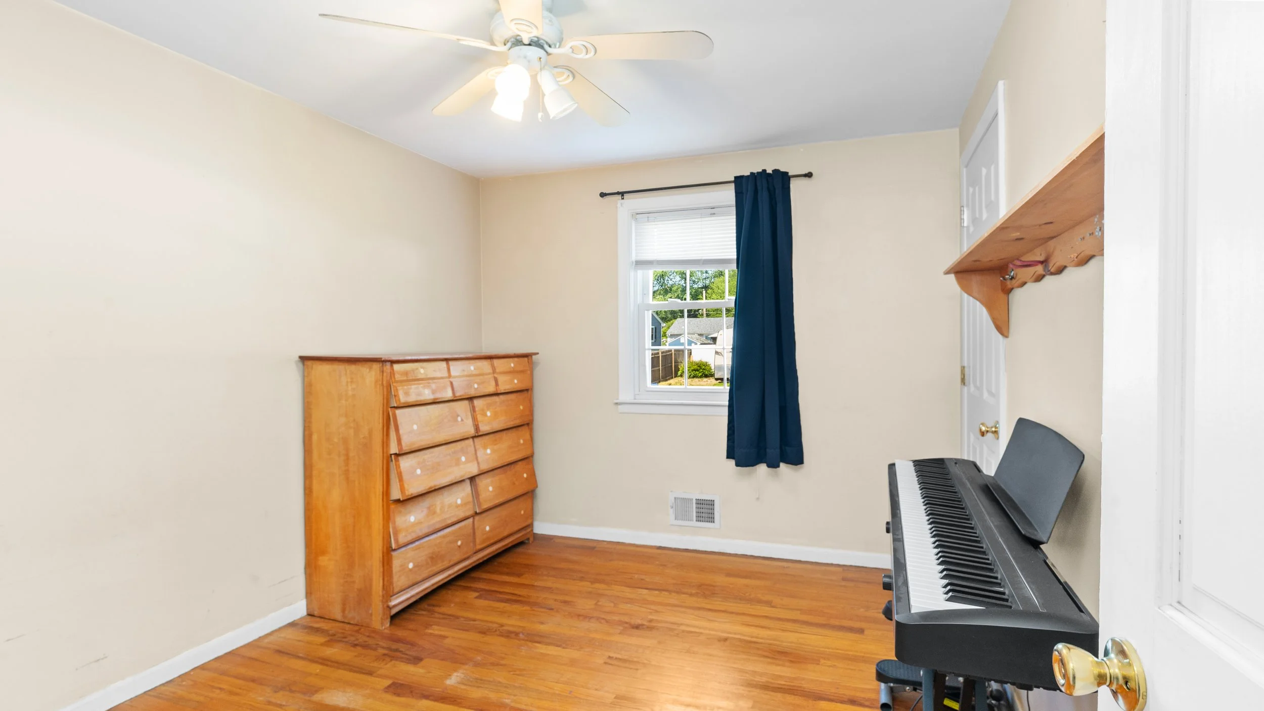 17-Bed.jpg