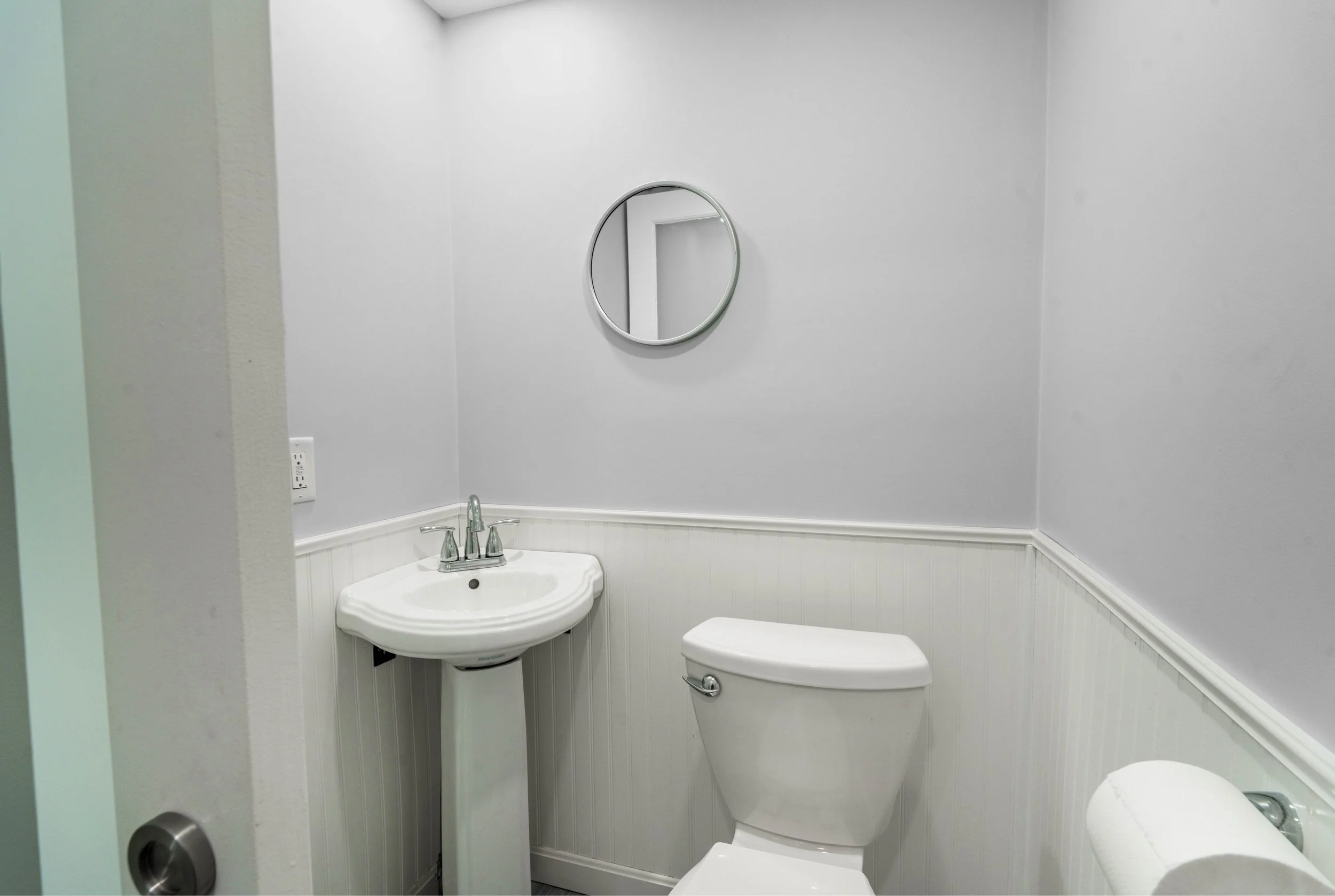 13-Down Bath.jpg