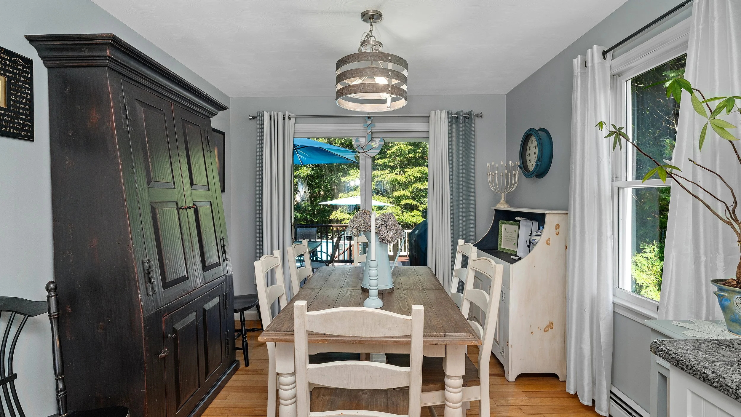 17-Dining.jpg