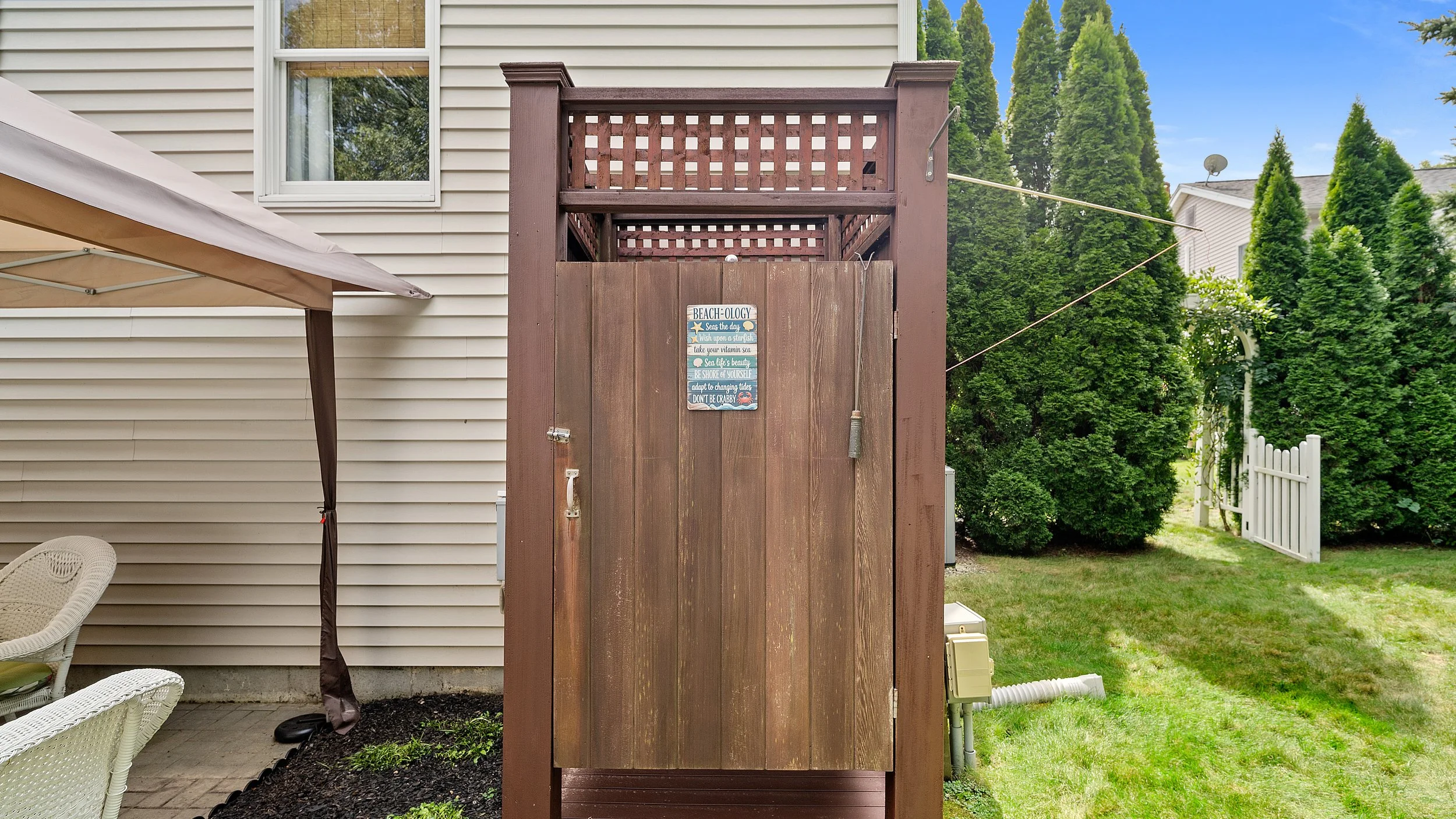 47-Outdoor shower.jpg
