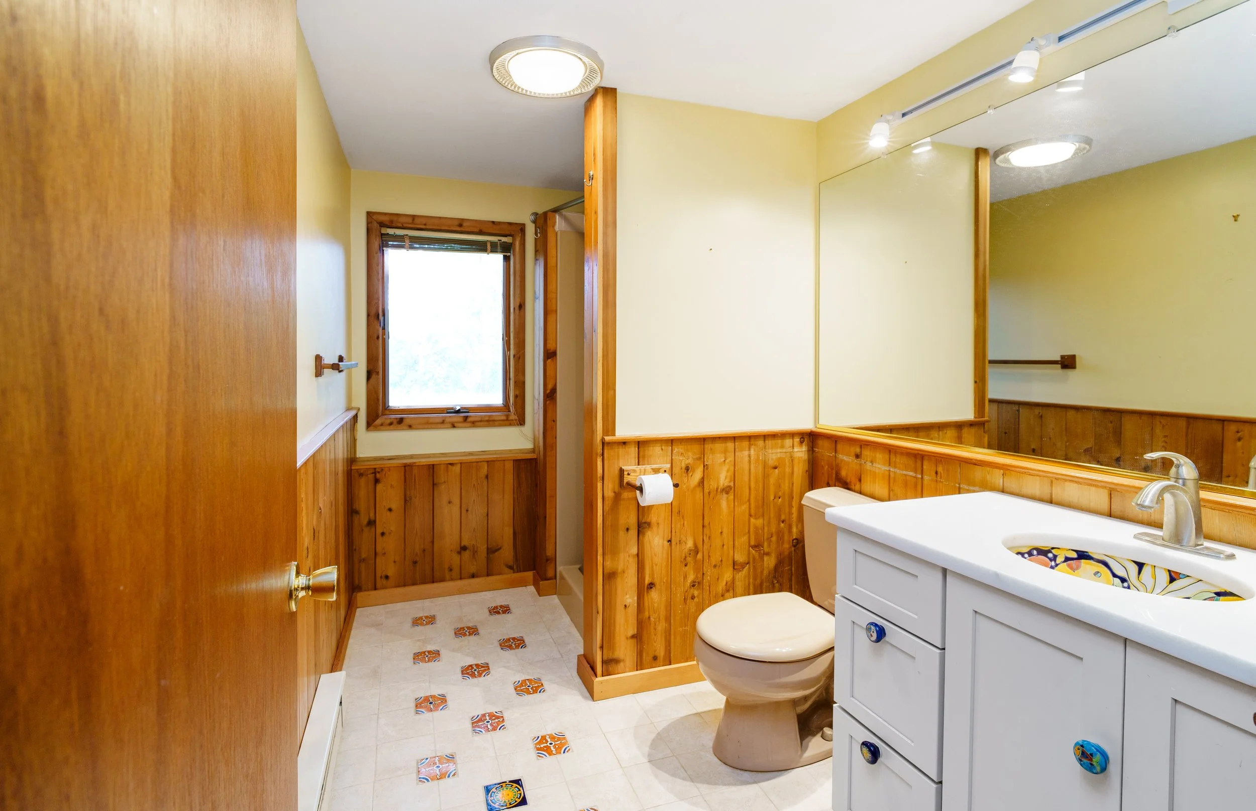 22-Down Bath.jpg