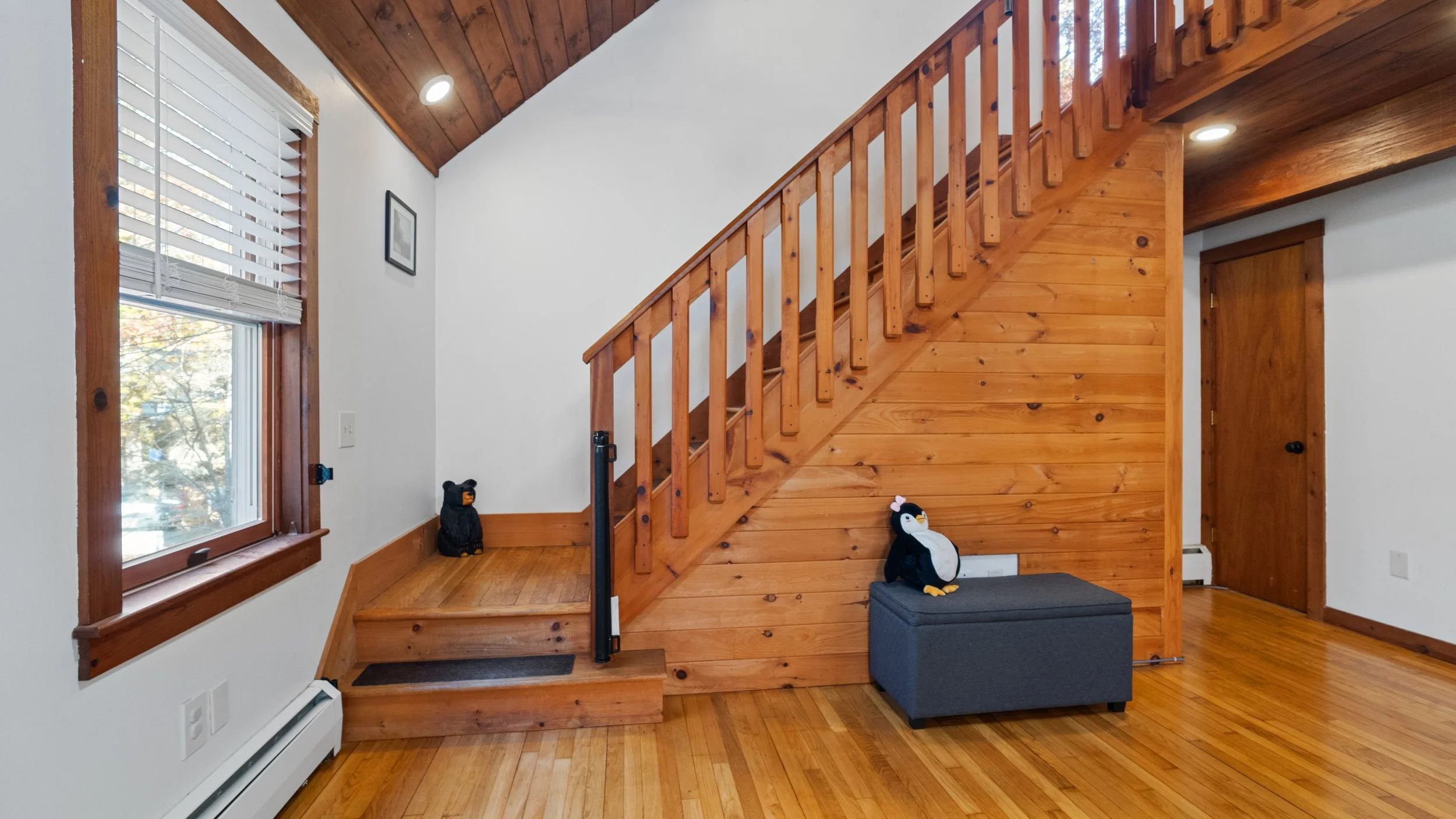 14-Stairs up.jpg